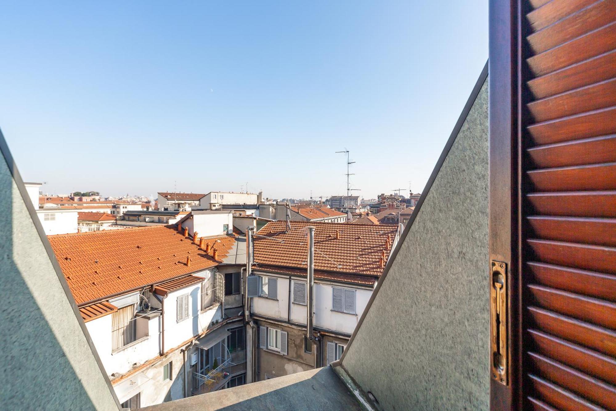 Apartment Repubblica-stazione Big House Skyline View 4 Pax Check In H24 Milan