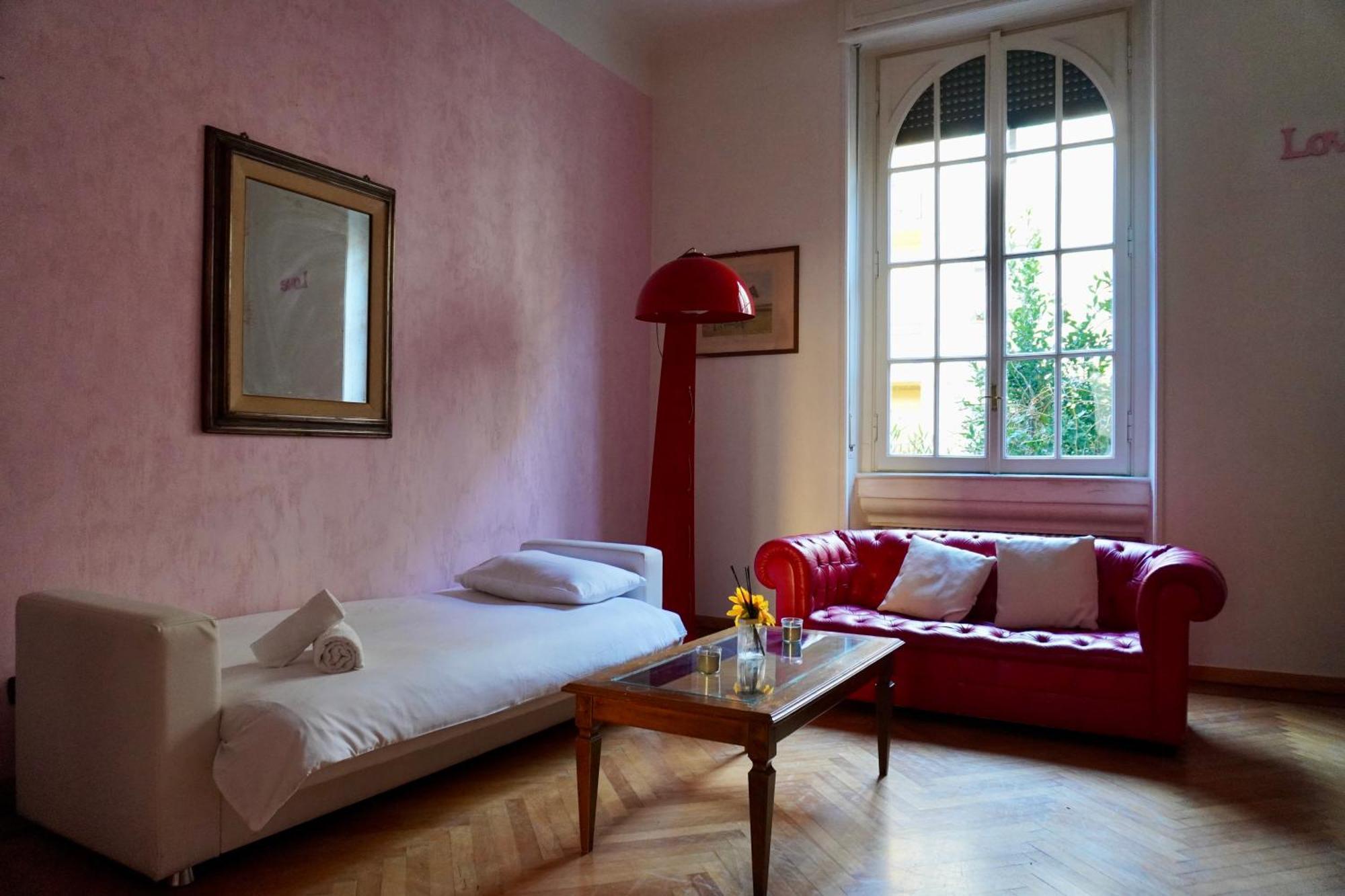 Eschilo In Rosa: Charme E Design Apartamento Milão