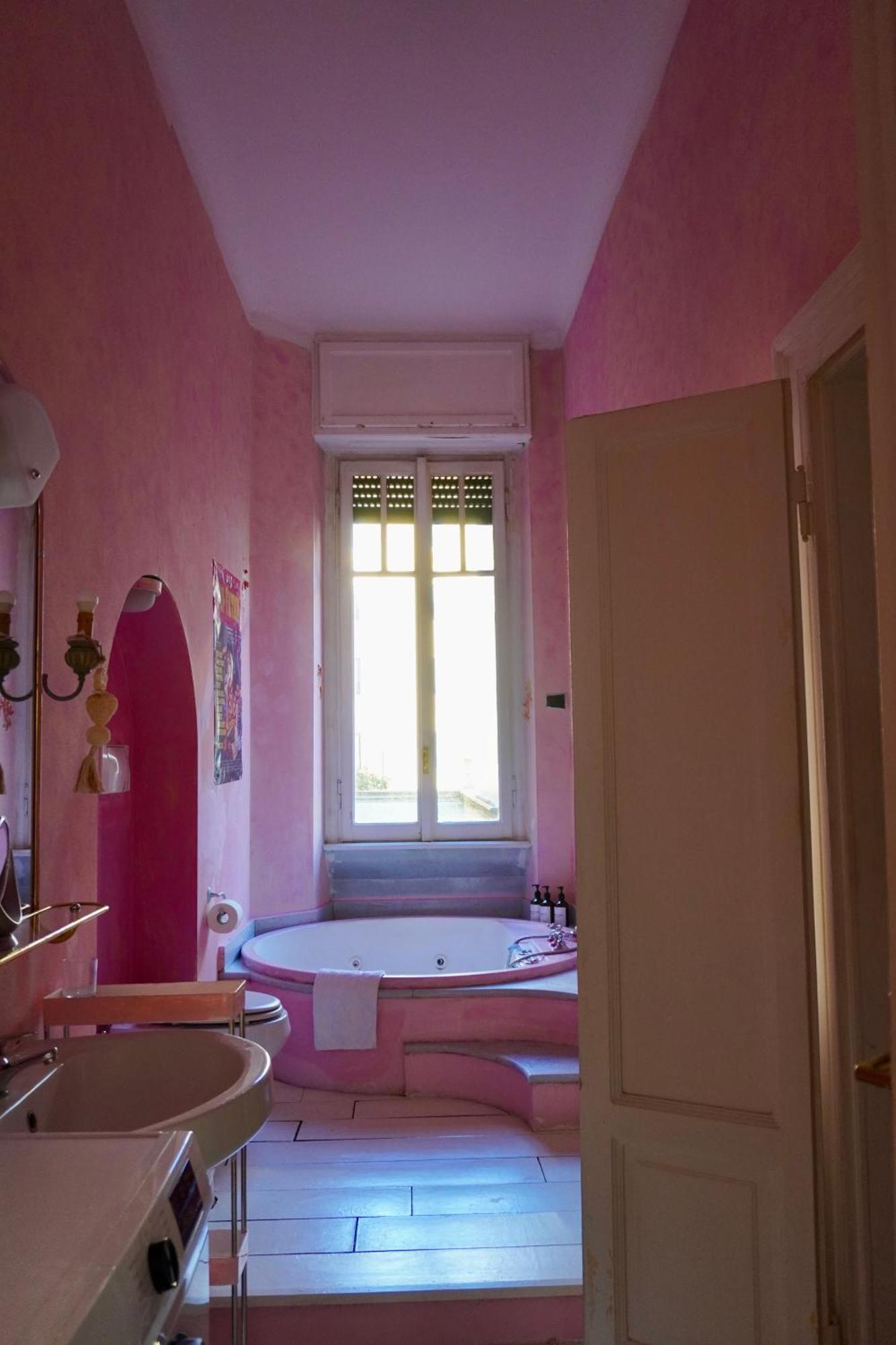 Apartamento Eschilo In Rosa: Charme E Design Milão