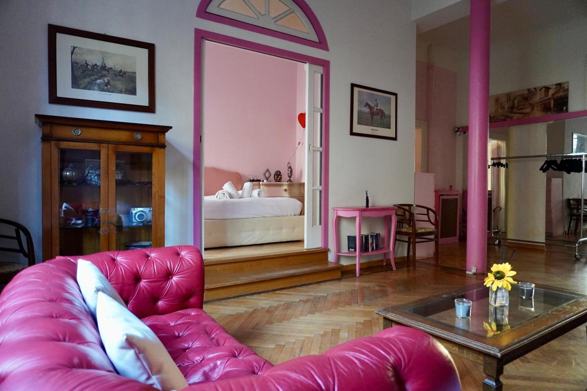 Eschilo In Rosa: Charme E Design