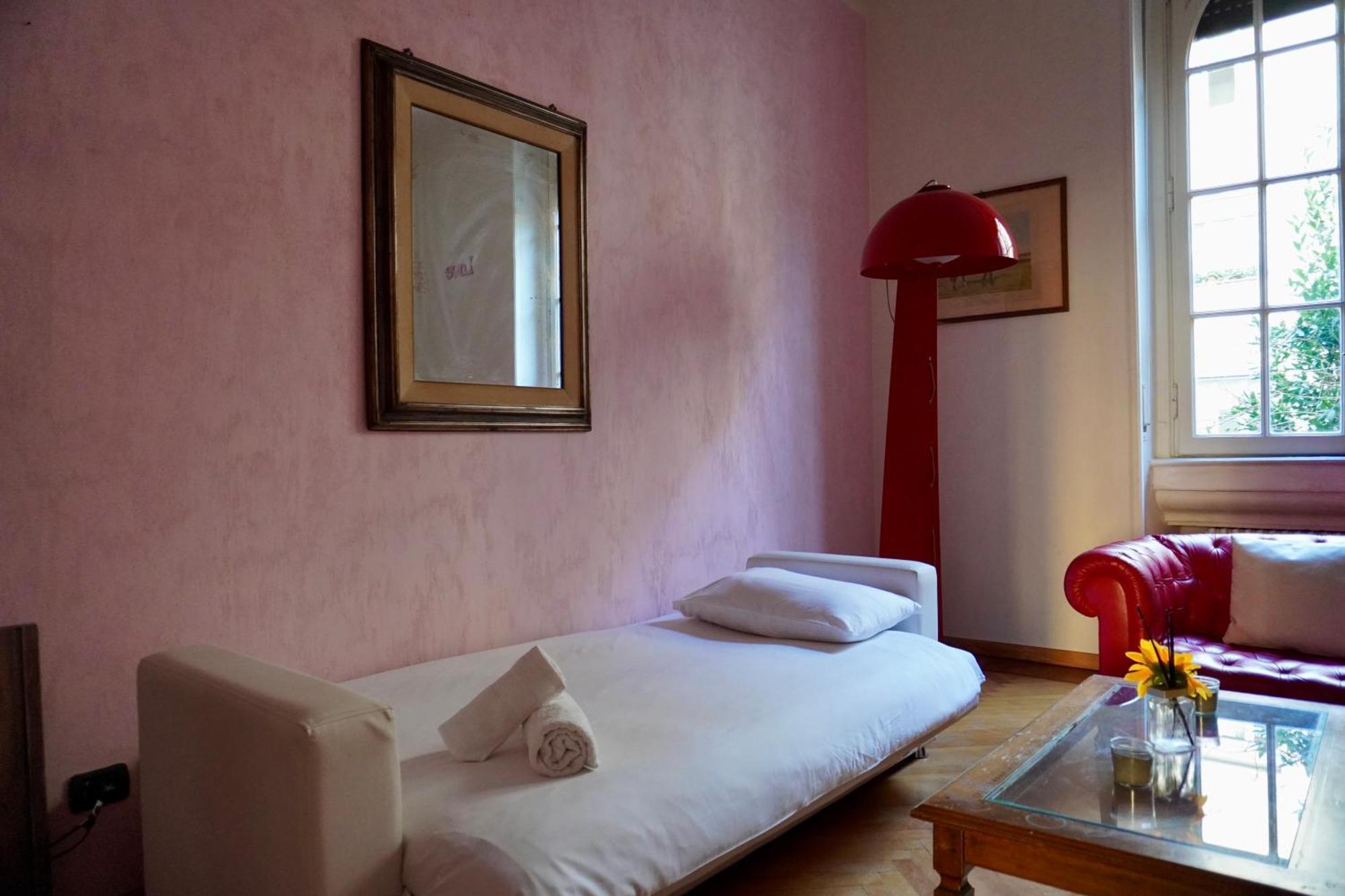 Eschilo In Rosa: Charme E Design Apartamento Milão