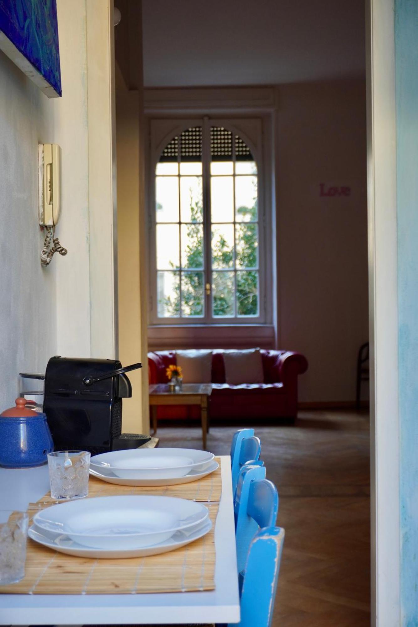 Eschilo In Rosa: Charme E Design *