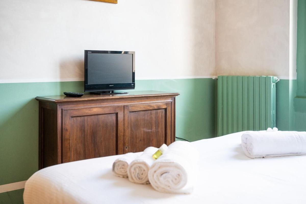 10 Min To Duomo New Chic Apt, 20 Min To Linate Apartment