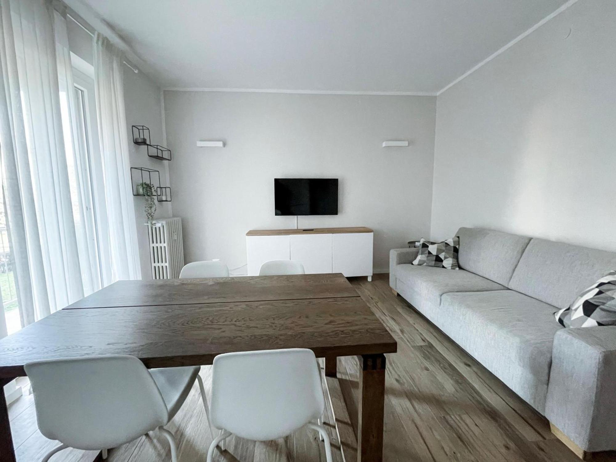 & Sky Escape - 5 Mins Center, Apartment