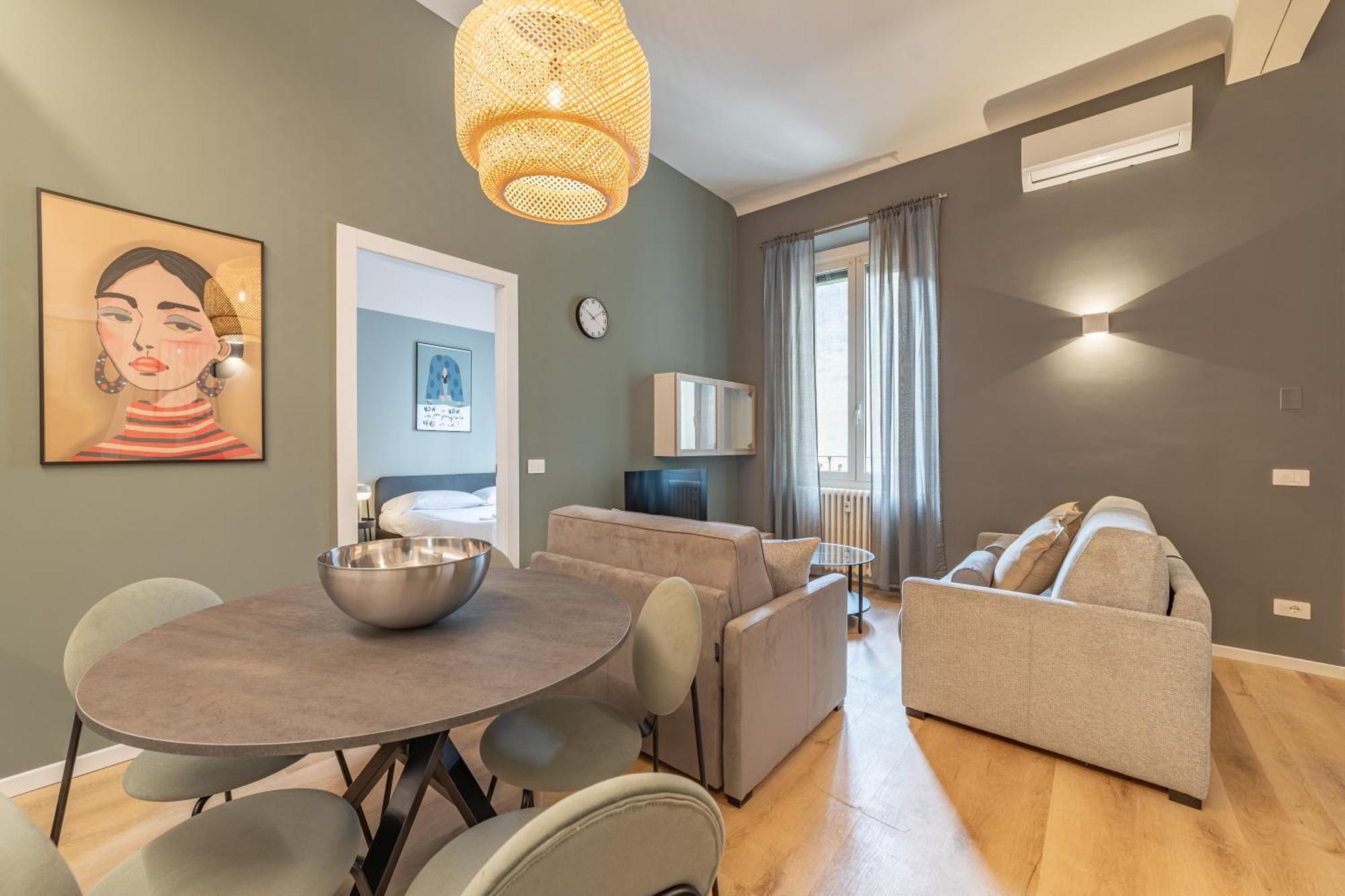 Apartment 5' From Station, Elegance And Class *