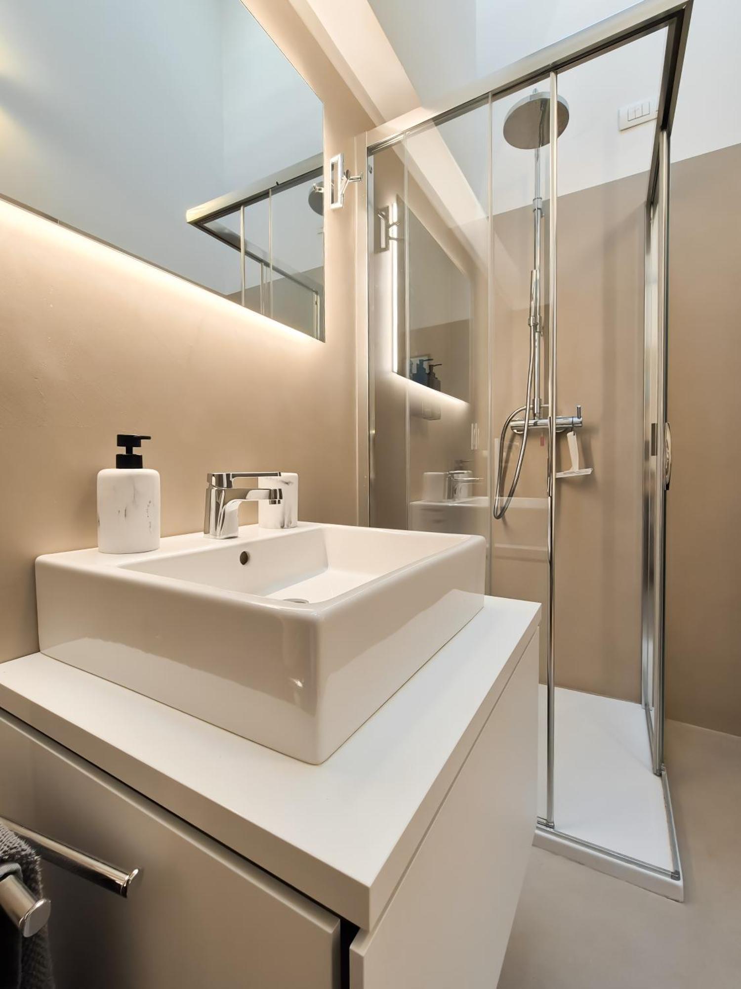 Apartment Modern Loft, Design & Comfort Milan