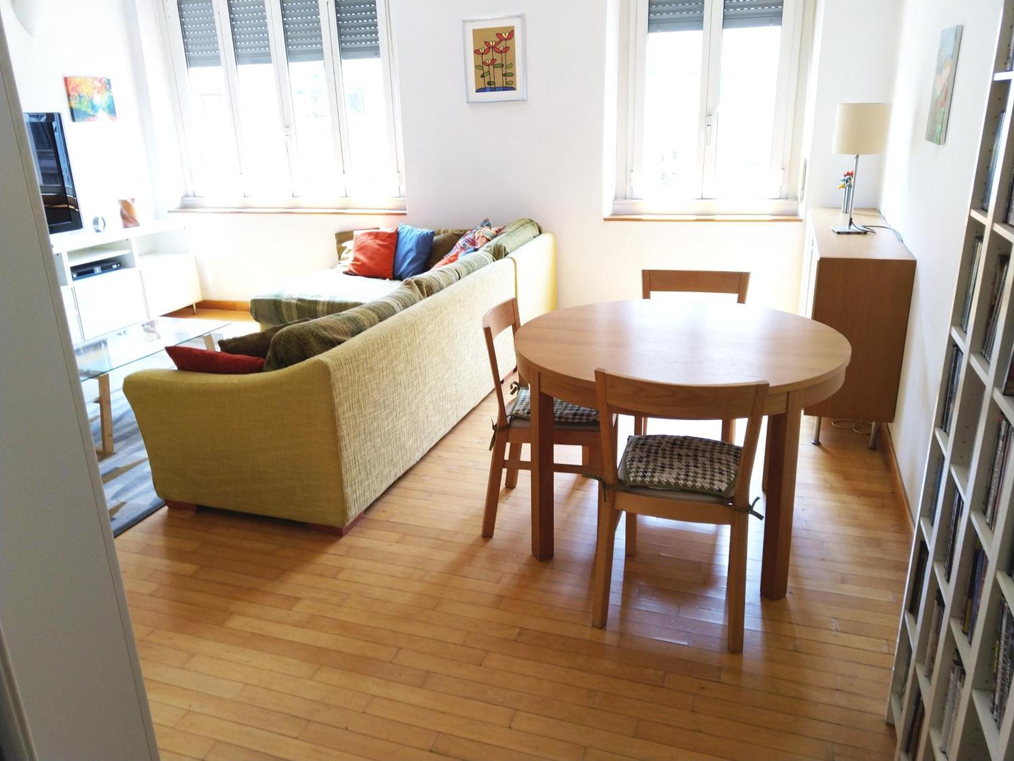 Beautiful And Spacious Two-room Apartamento