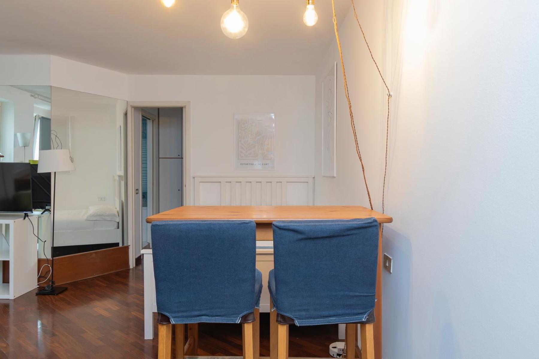Apartment Xenia - Lovely In Corso Genova 10 Min From Duomo *
