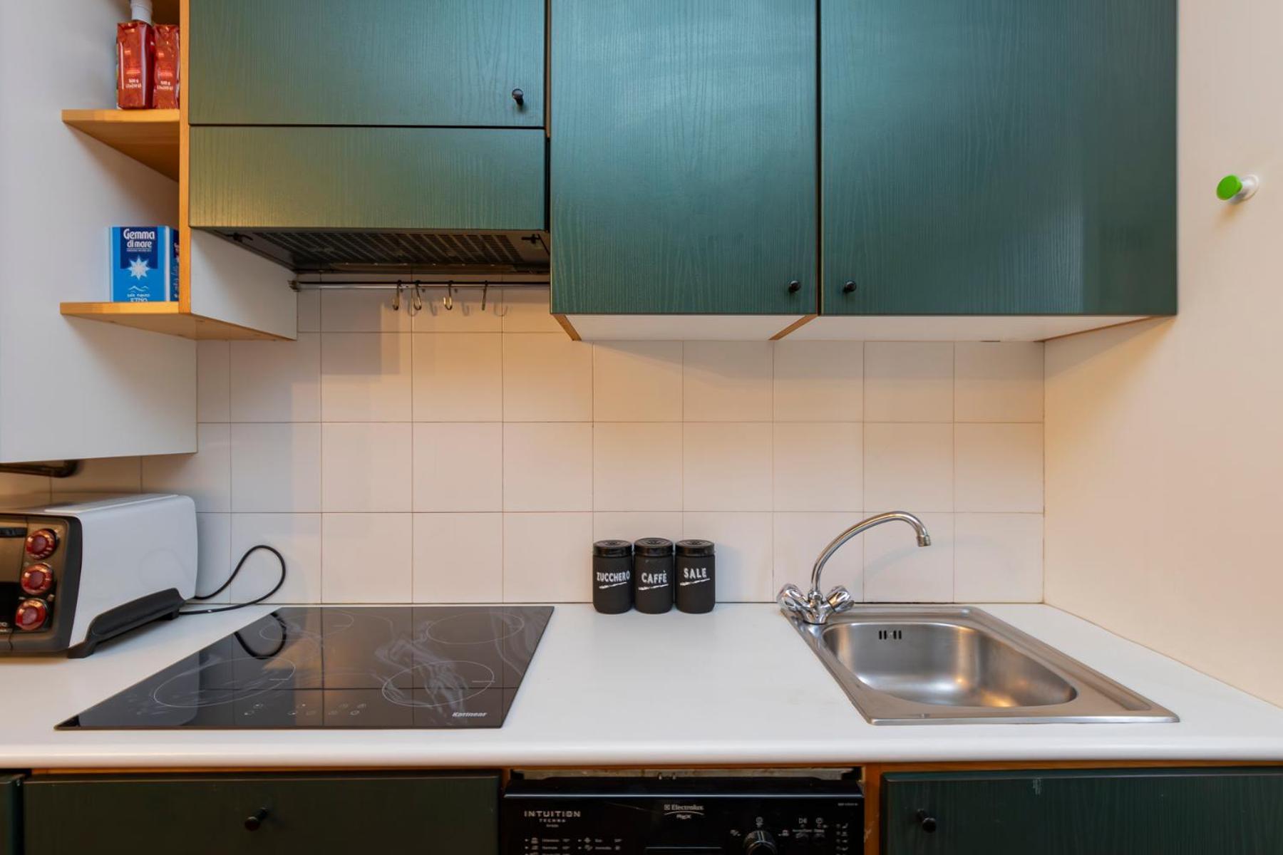 Apartment Xenia - Lovely In Corso Genova 10 Min From Duomo Milan