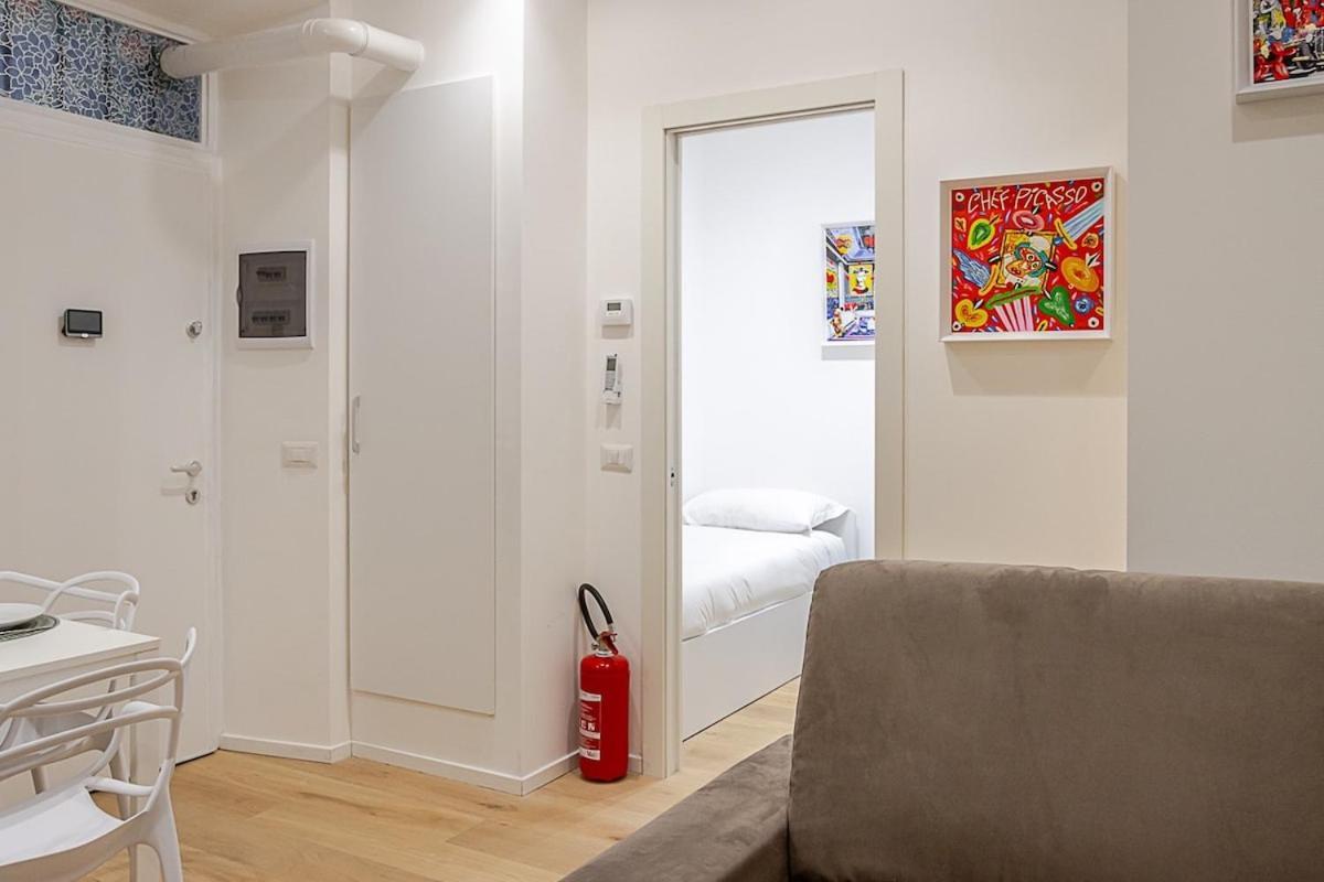 Apartment Art-filled In Centro *