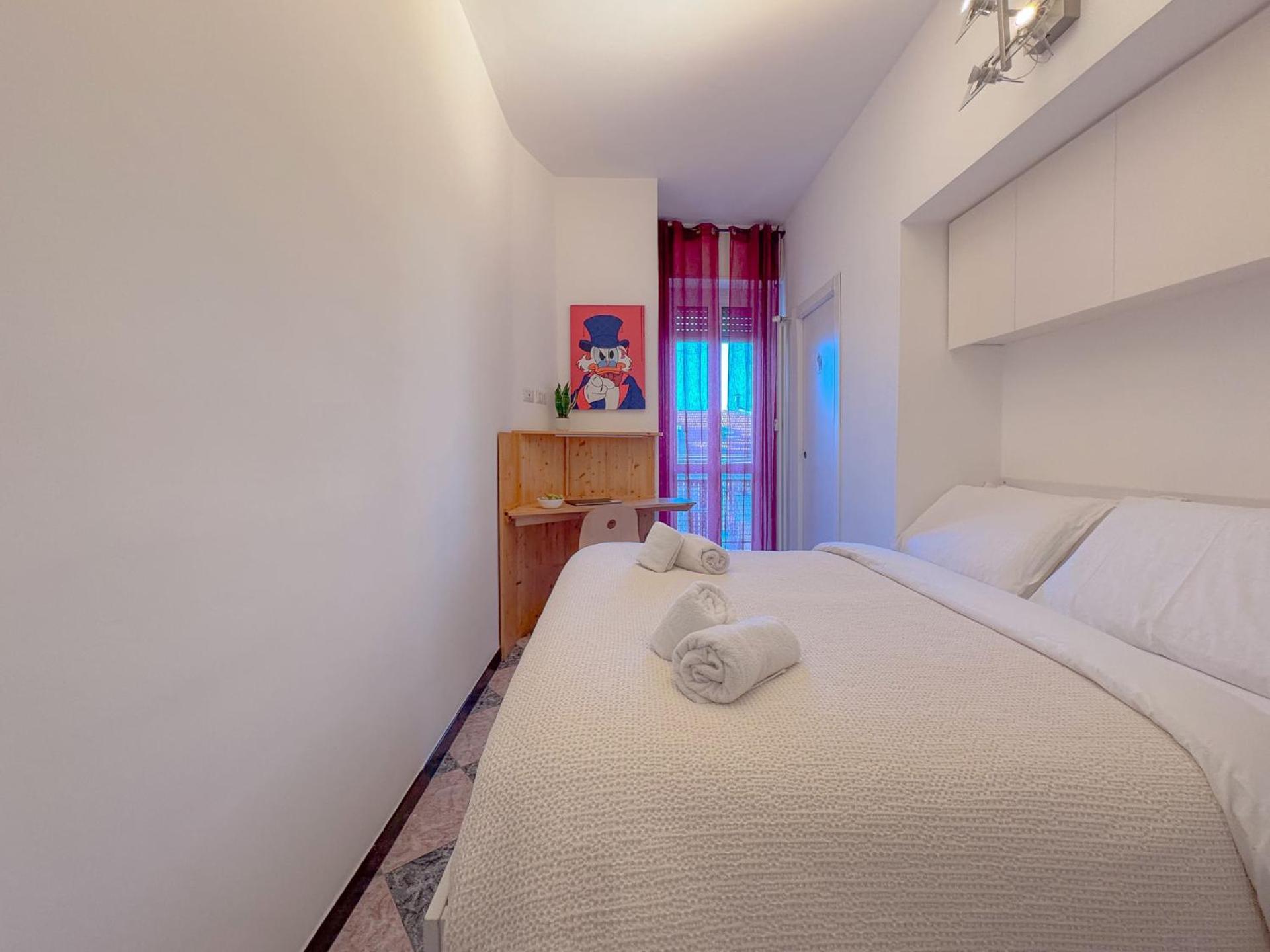 Spacious With Romantic Balcony And 2 Bathrooms Milan