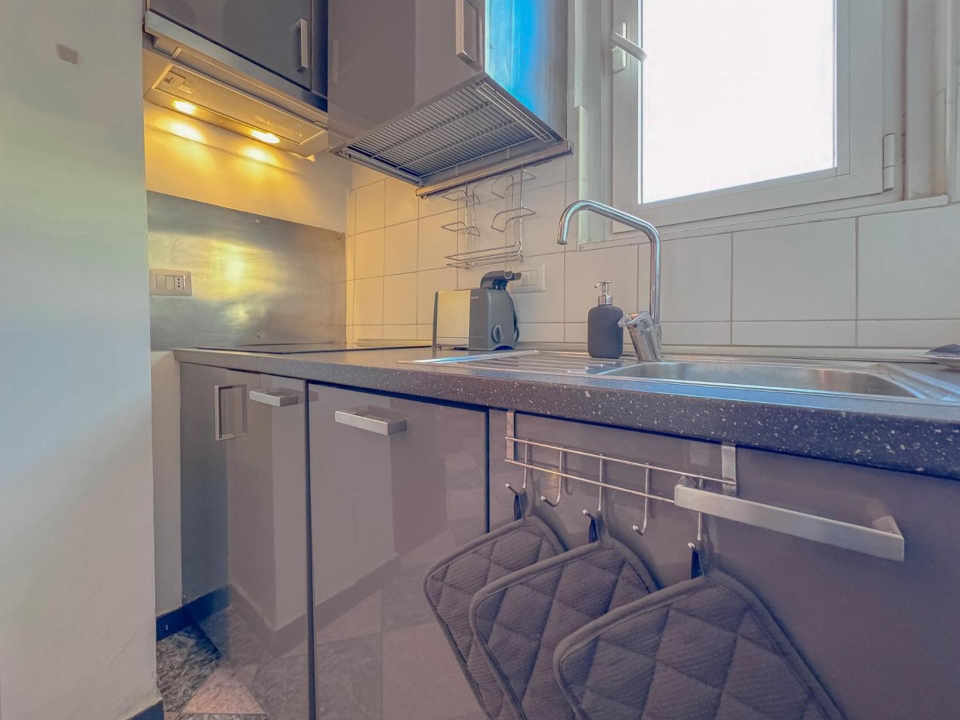 Spacious With Romantic Balcony And 2 Bathrooms Milan