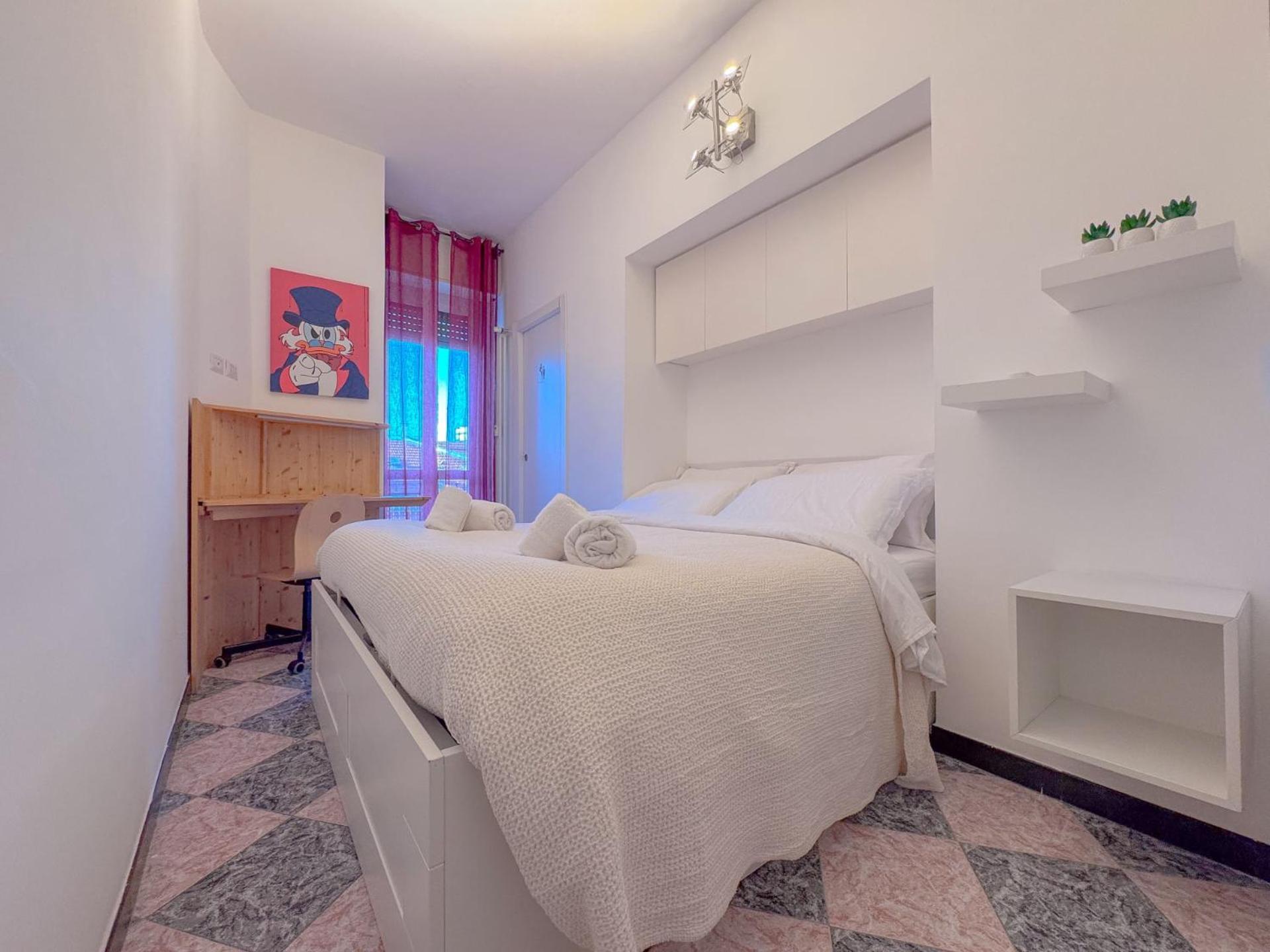 Spacious With Romantic Balcony And 2 Bathrooms Apartment Milan