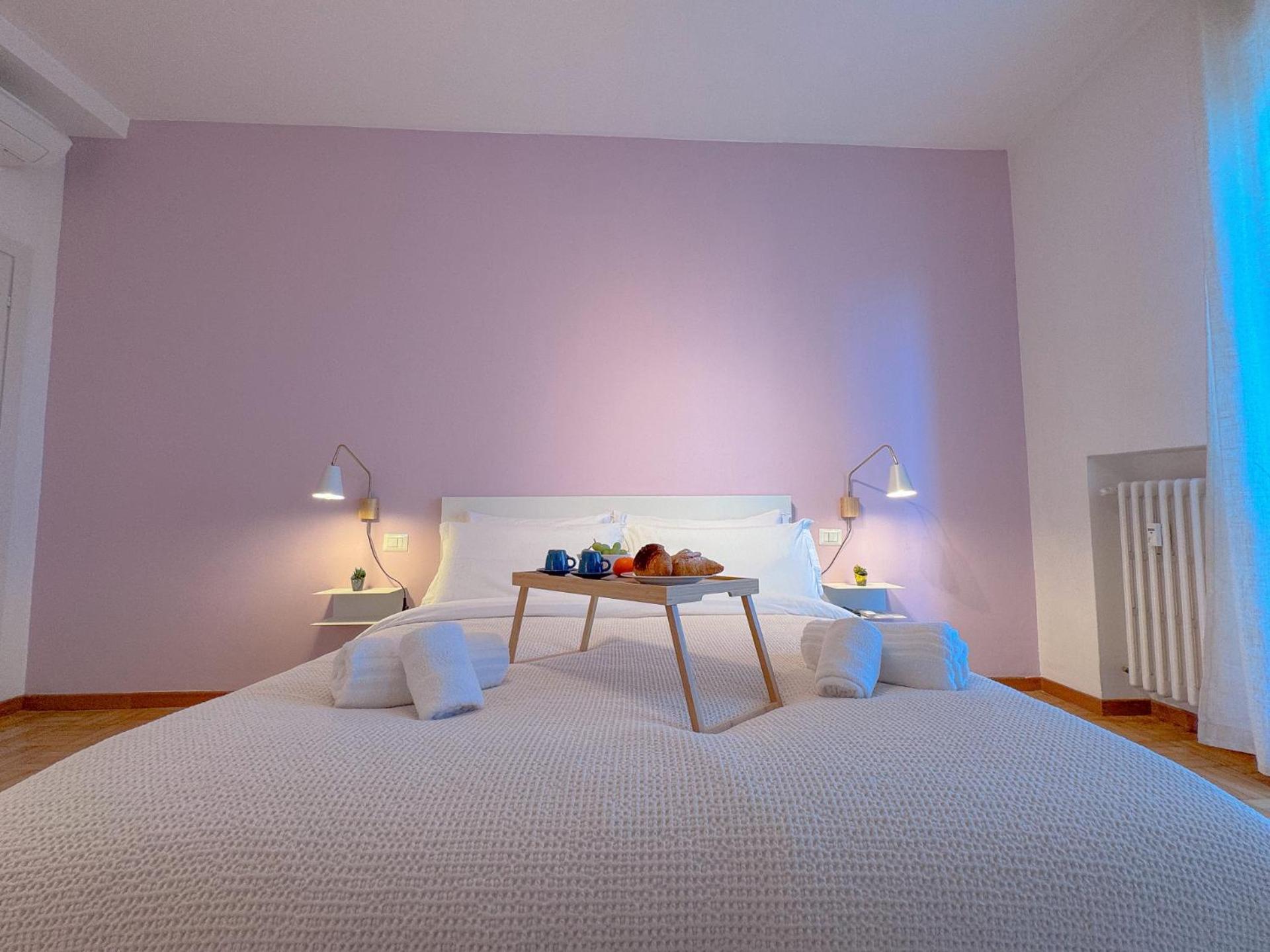 Spacious With Romantic Balcony And 2 Bathrooms * Milan