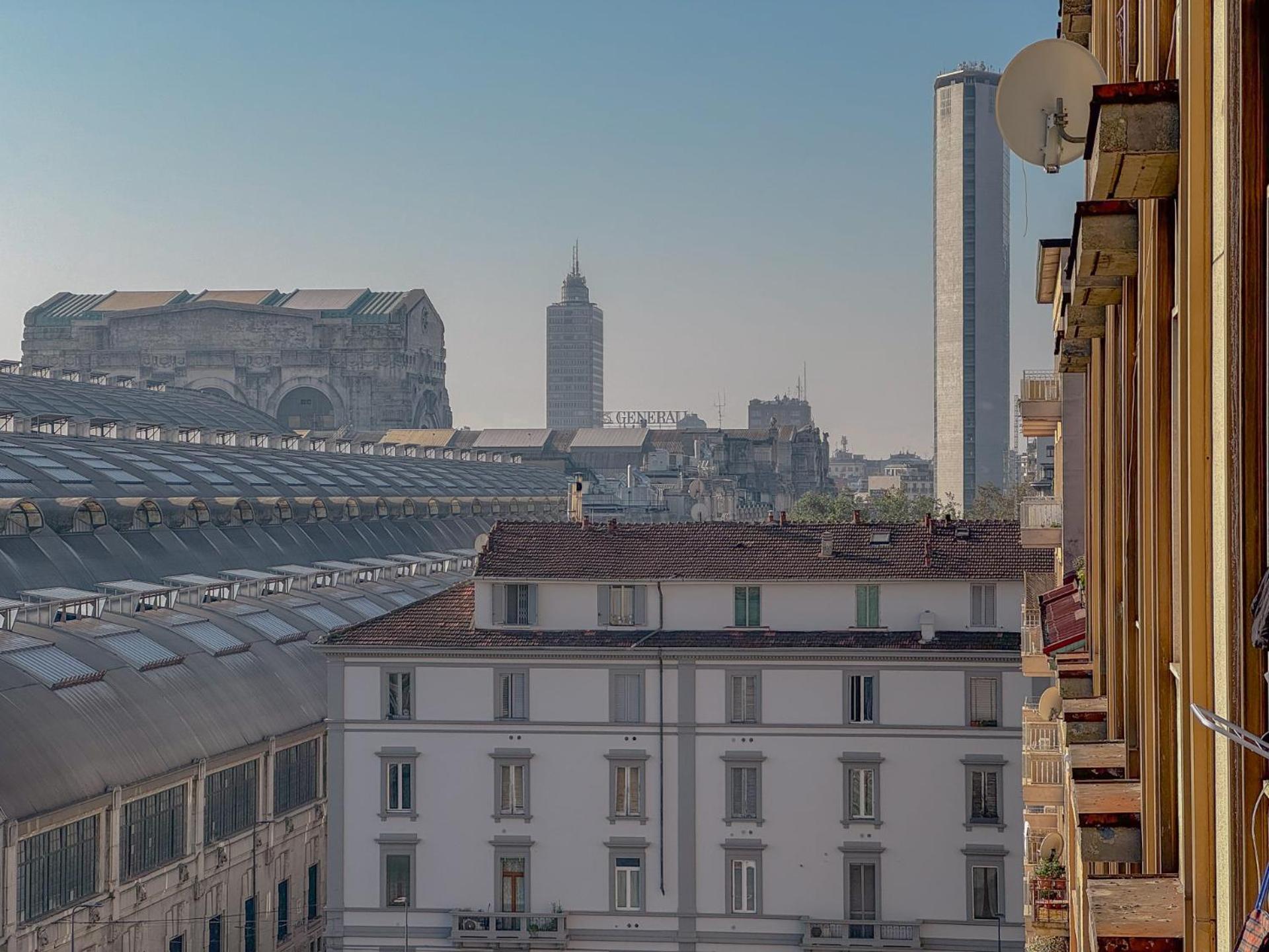 Spacious With Romantic Balcony And 2 Bathrooms * Milan