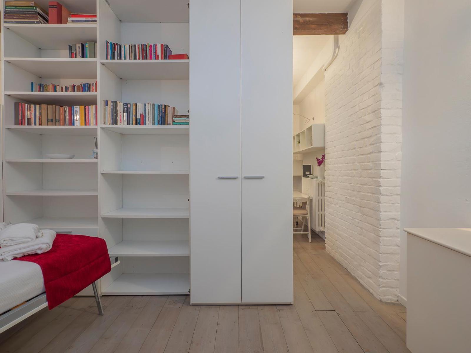 Xenia - Renovated Two-room Near Pta Venezia Appartamento