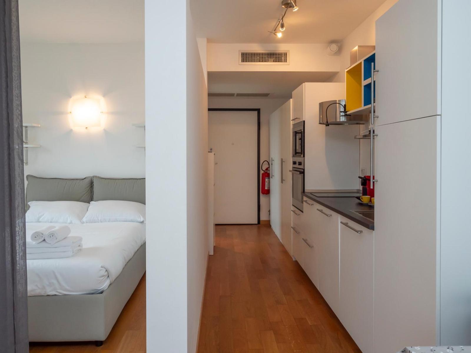 I Host - Don Minzoni 7 * Milan