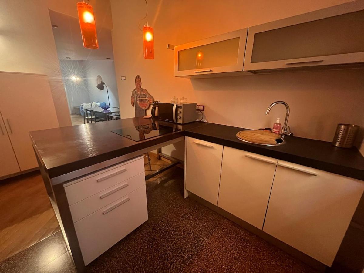 Modern Openspace In Piazza Repubblica Near To Via Montenapoleone Apartment *