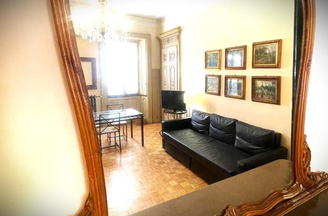Dhomes And - Galleria Gold, Balcony Apartment *