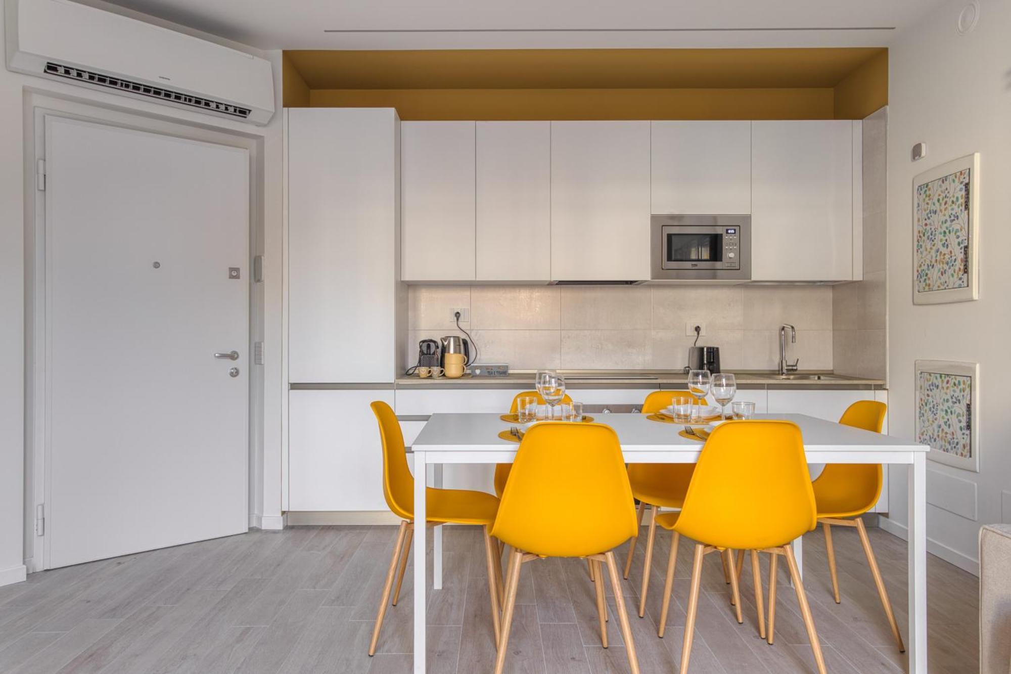 Apartment In Financial District 4 Pax Milan