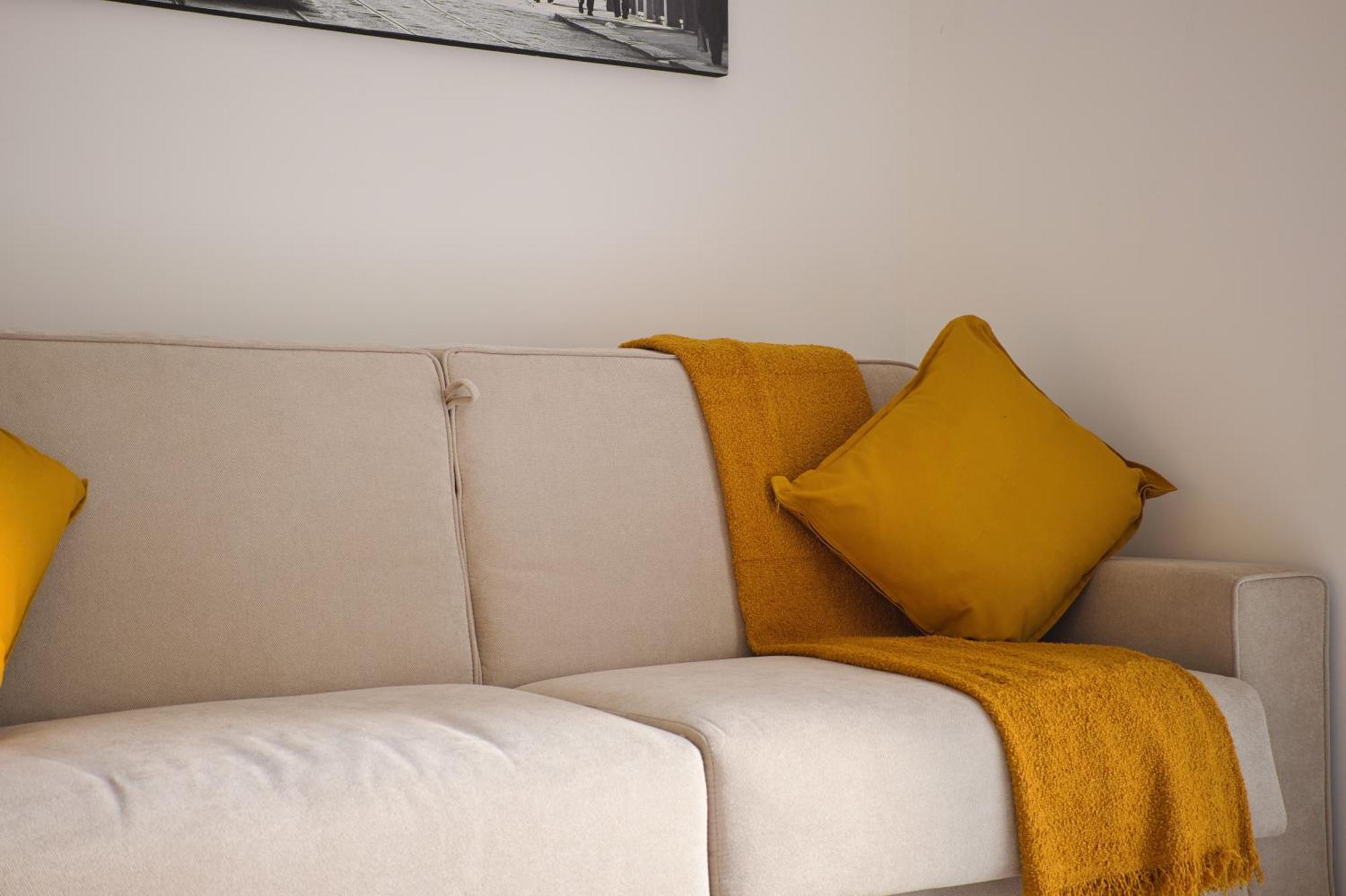 Apartment In Financial District 4 Pax Milan