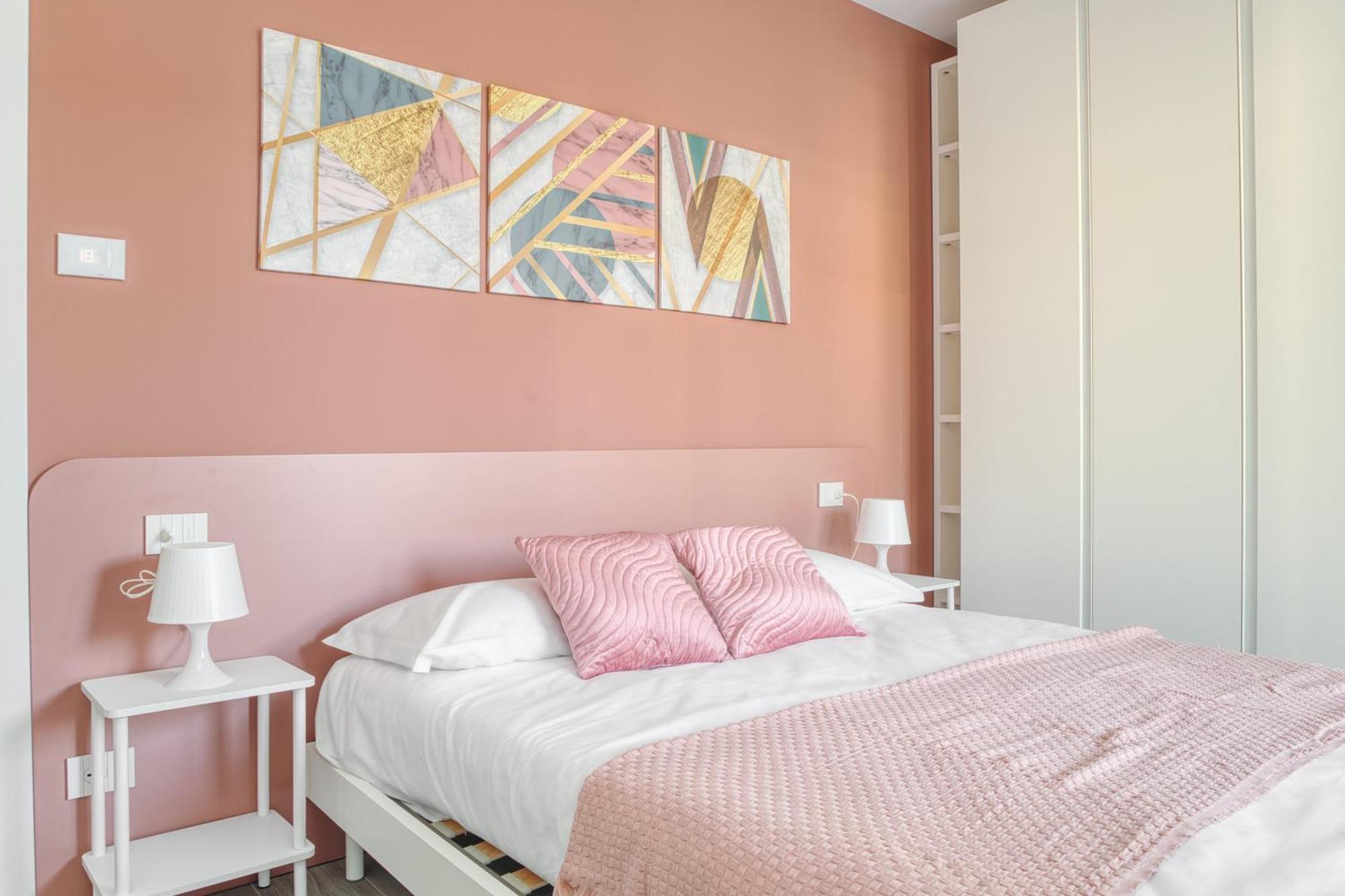Apartment In Financial District 4 Pax Milan