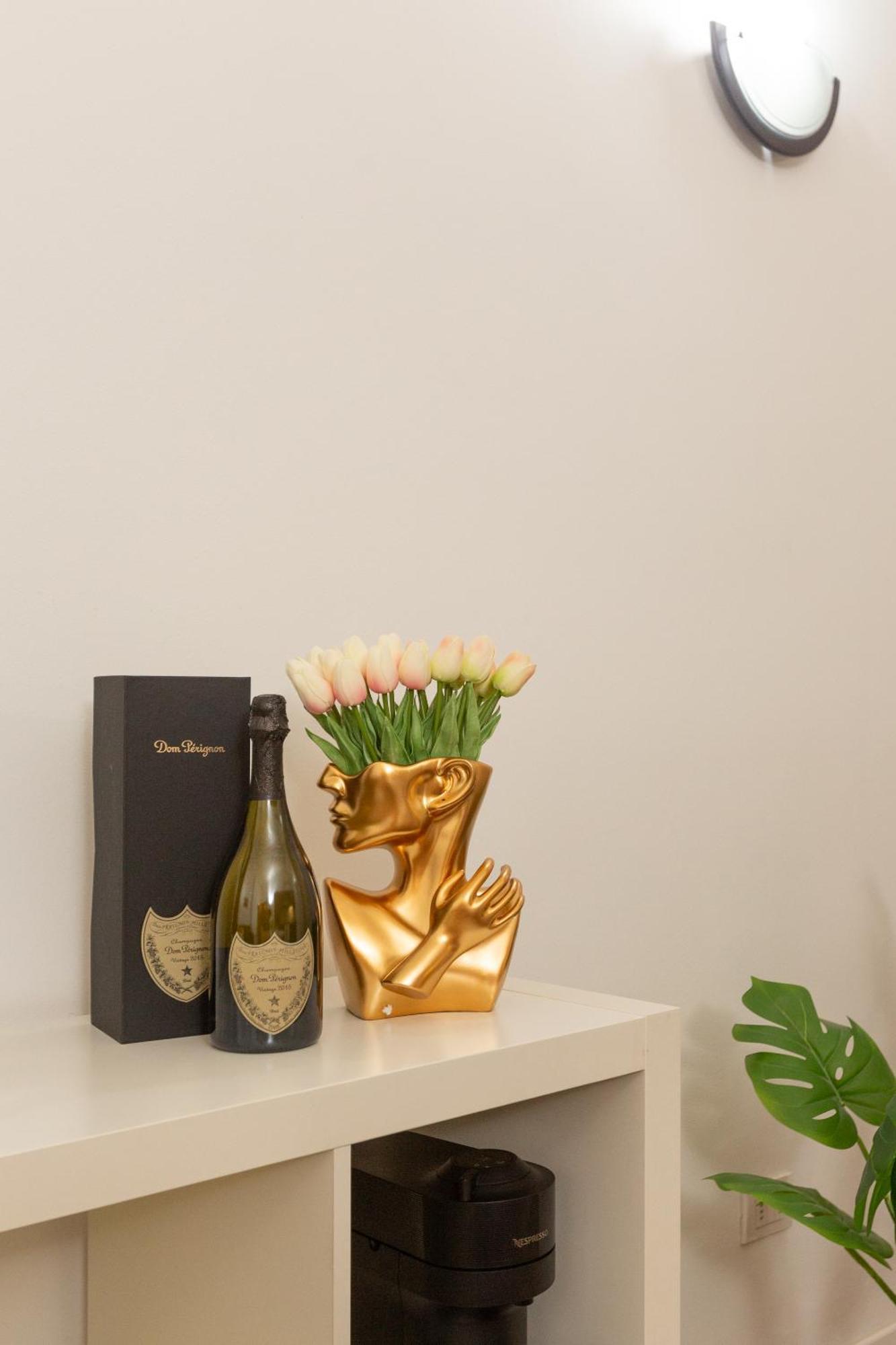 Free Parking - Retreat In Centrale Apartment Milan
