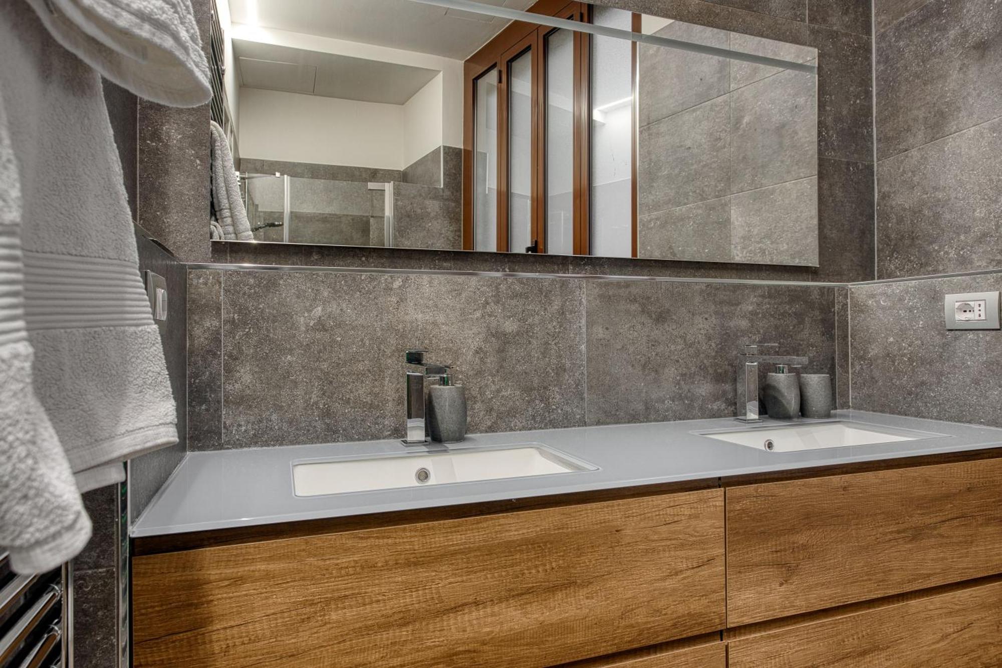 Navigli, 90 Square Meters, Free Parking Ripa Ticinese Apartamento