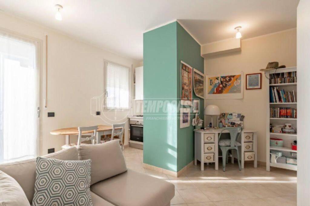 Bright And Lovely Close To The Centre * Milano