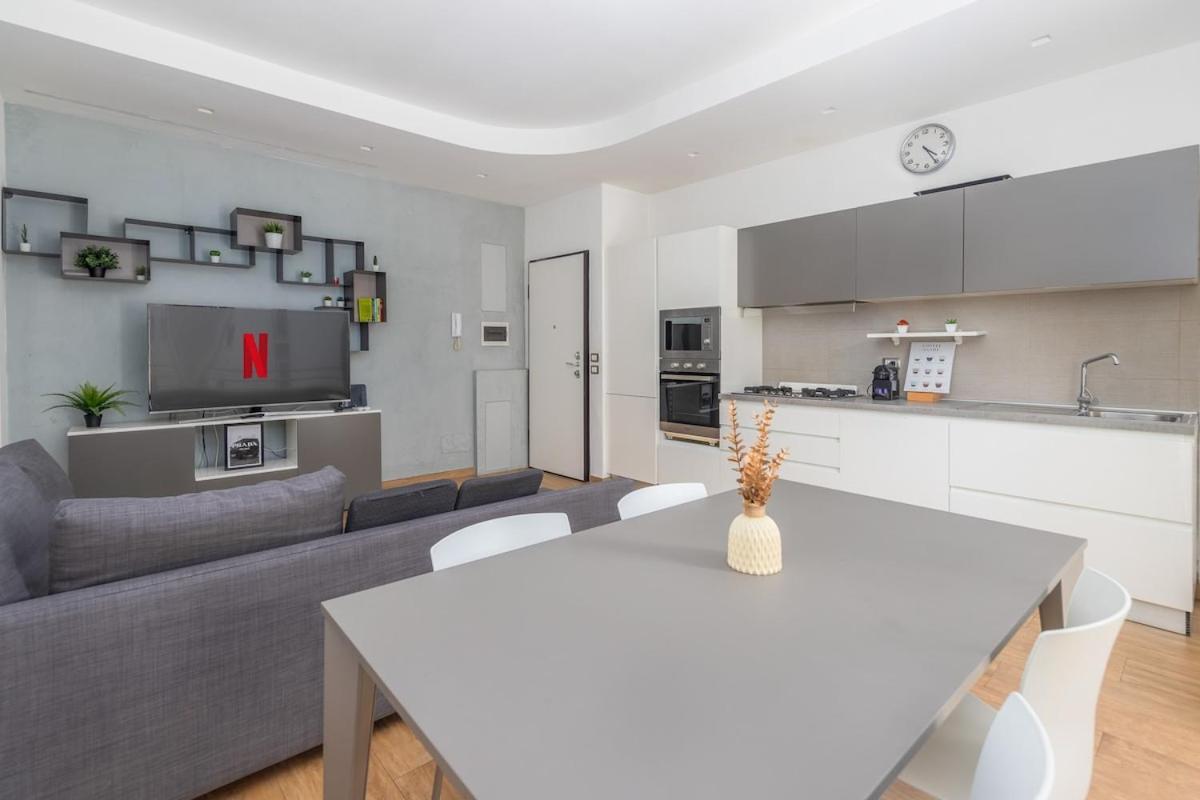 Wonderful Near Center,wifi,comfort,parking Apartment *