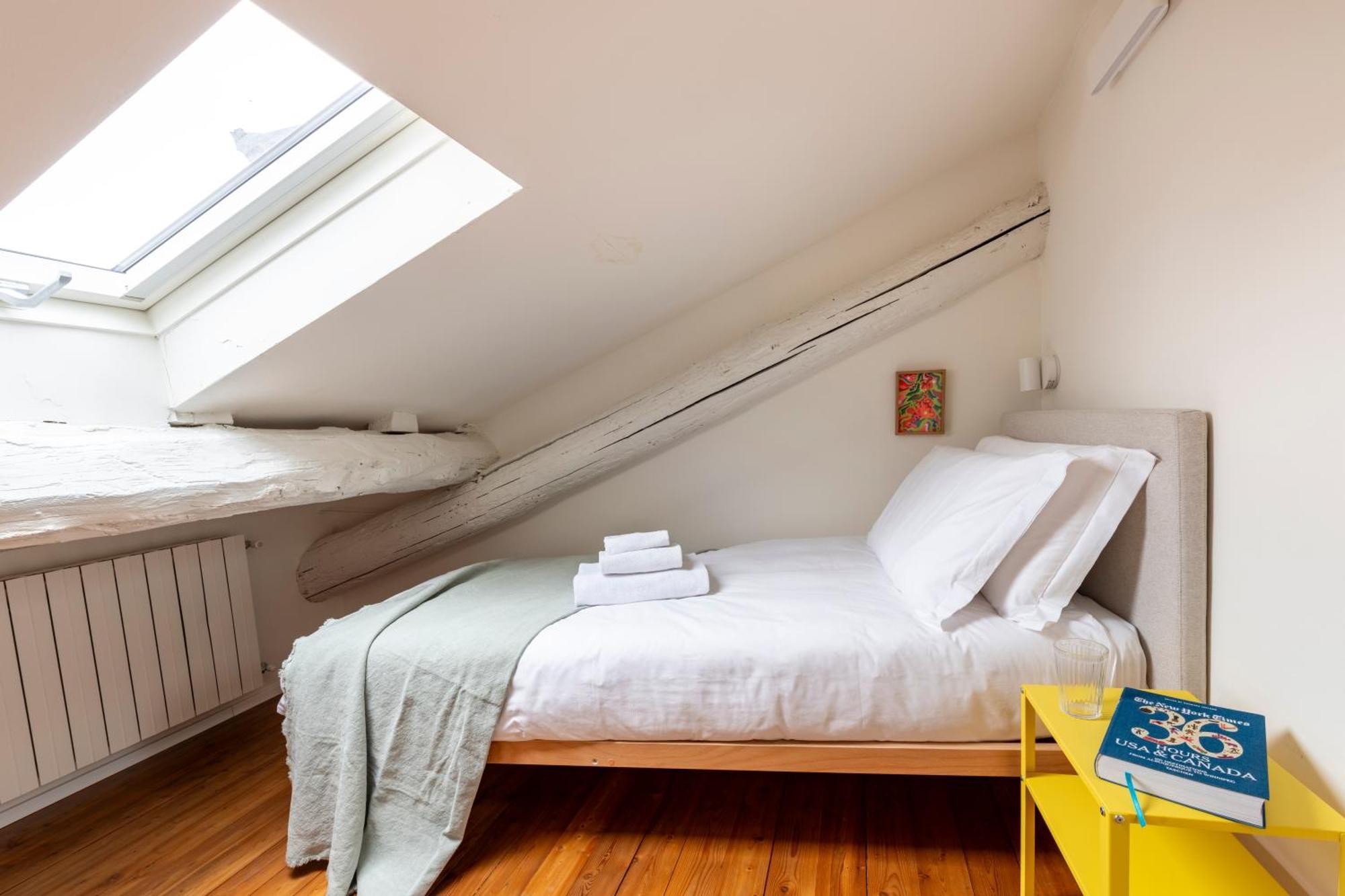 Large & Comfy - A Few Steps From The Duomo Milan
