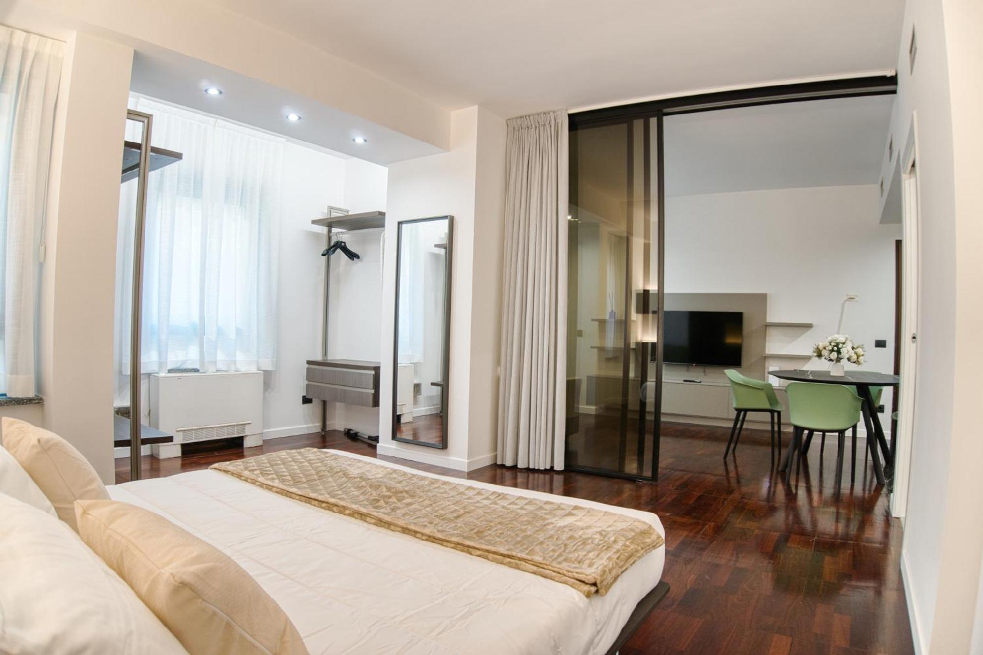 Duomo Lux - Elite In The Heart Of * Milan