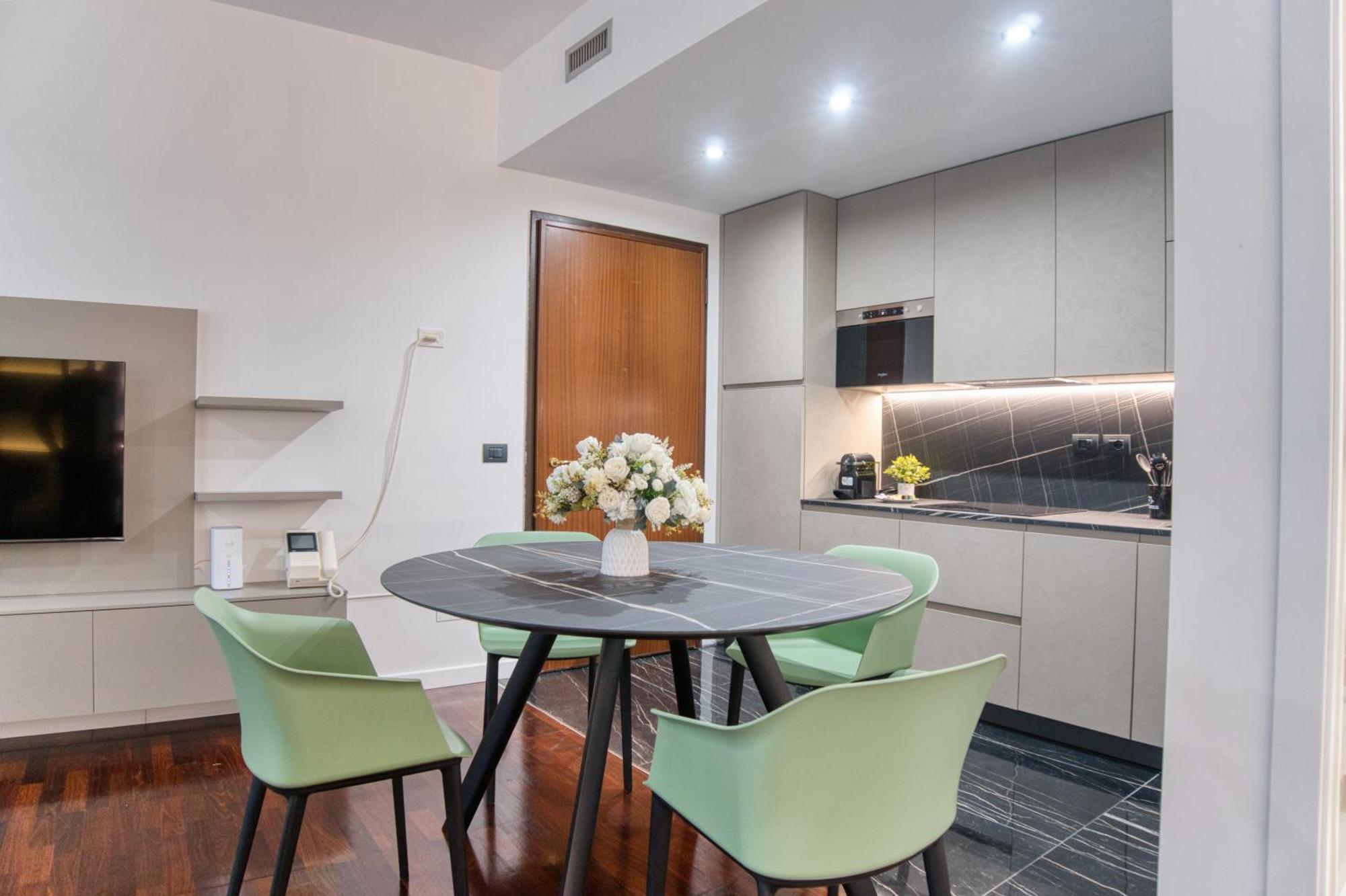 Duomo Lux - Elite In The Heart Of Milan
