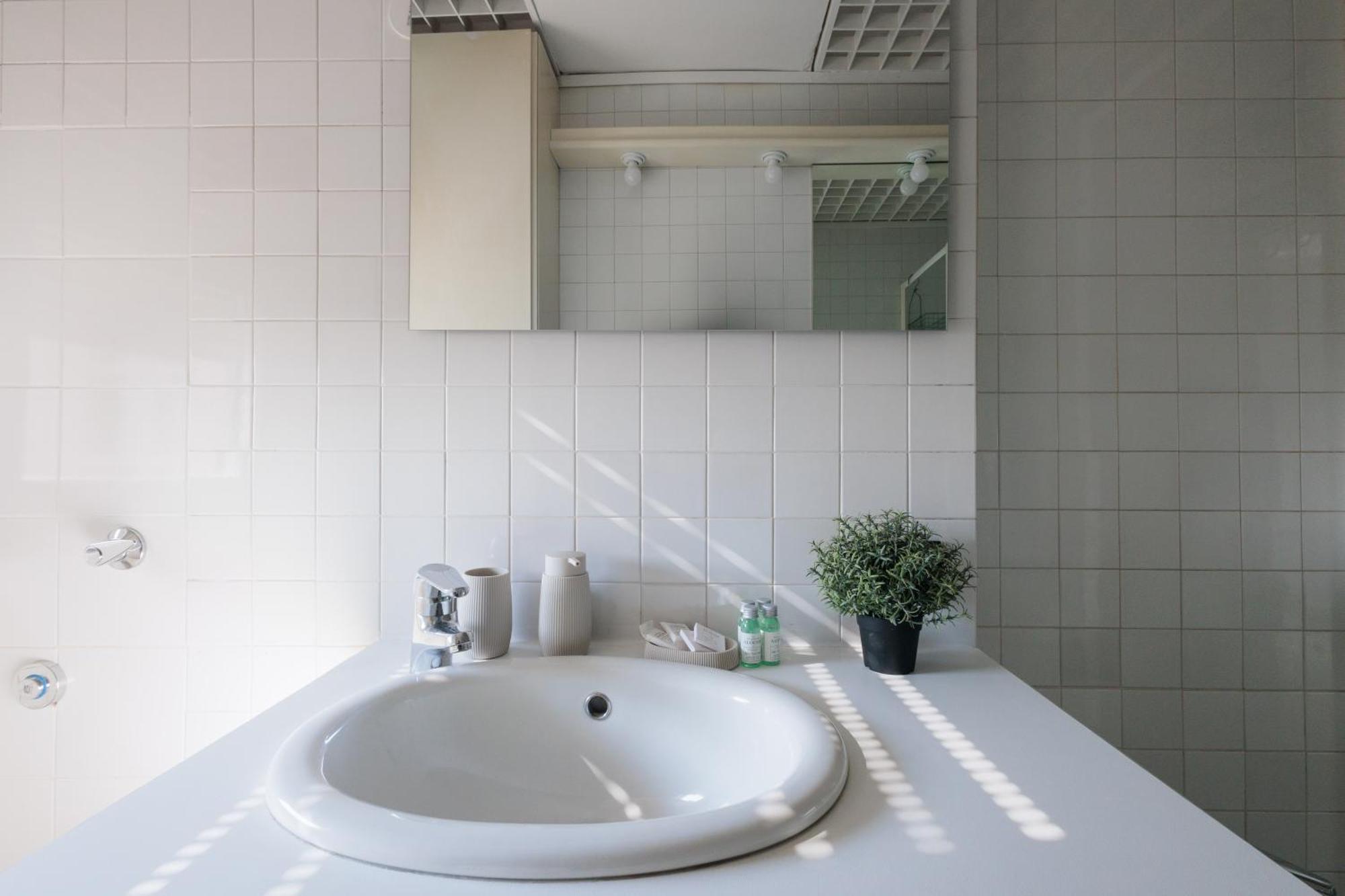 Di Design Con Vista Su Via Tortona Apartment Milan