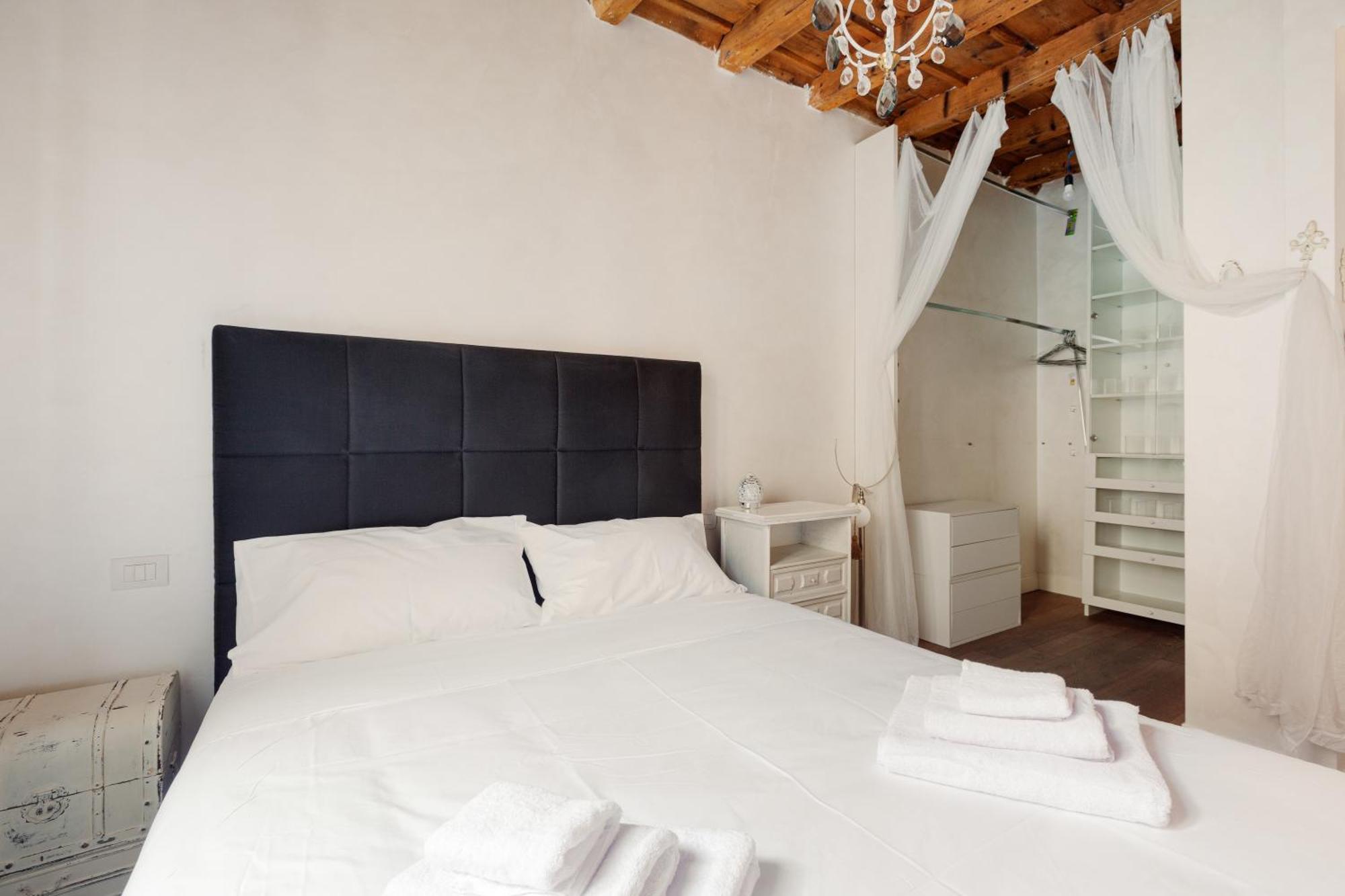 Brera - Castello - Ampio Bilocale Centro Apartment *