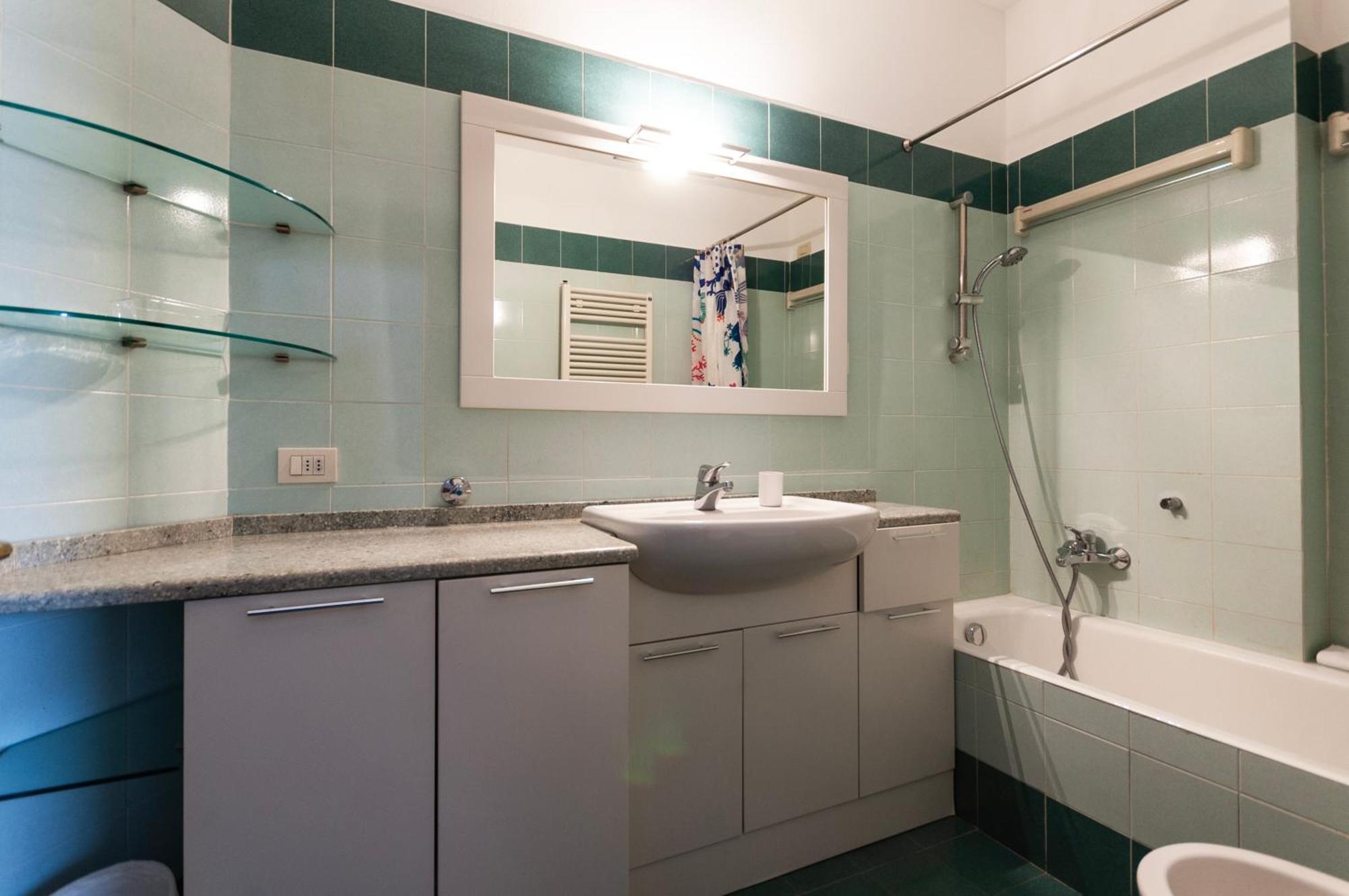 Youhosty - Loreto 1 Bedroom Apartment Milan