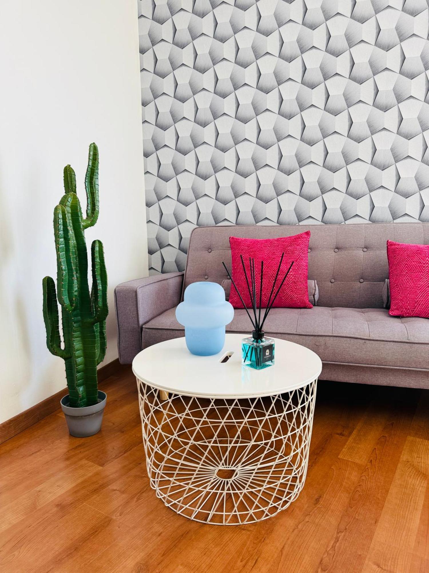 Apartment Comecasa 2 Bedrooms 5 Min Walk From Duomo Milan
