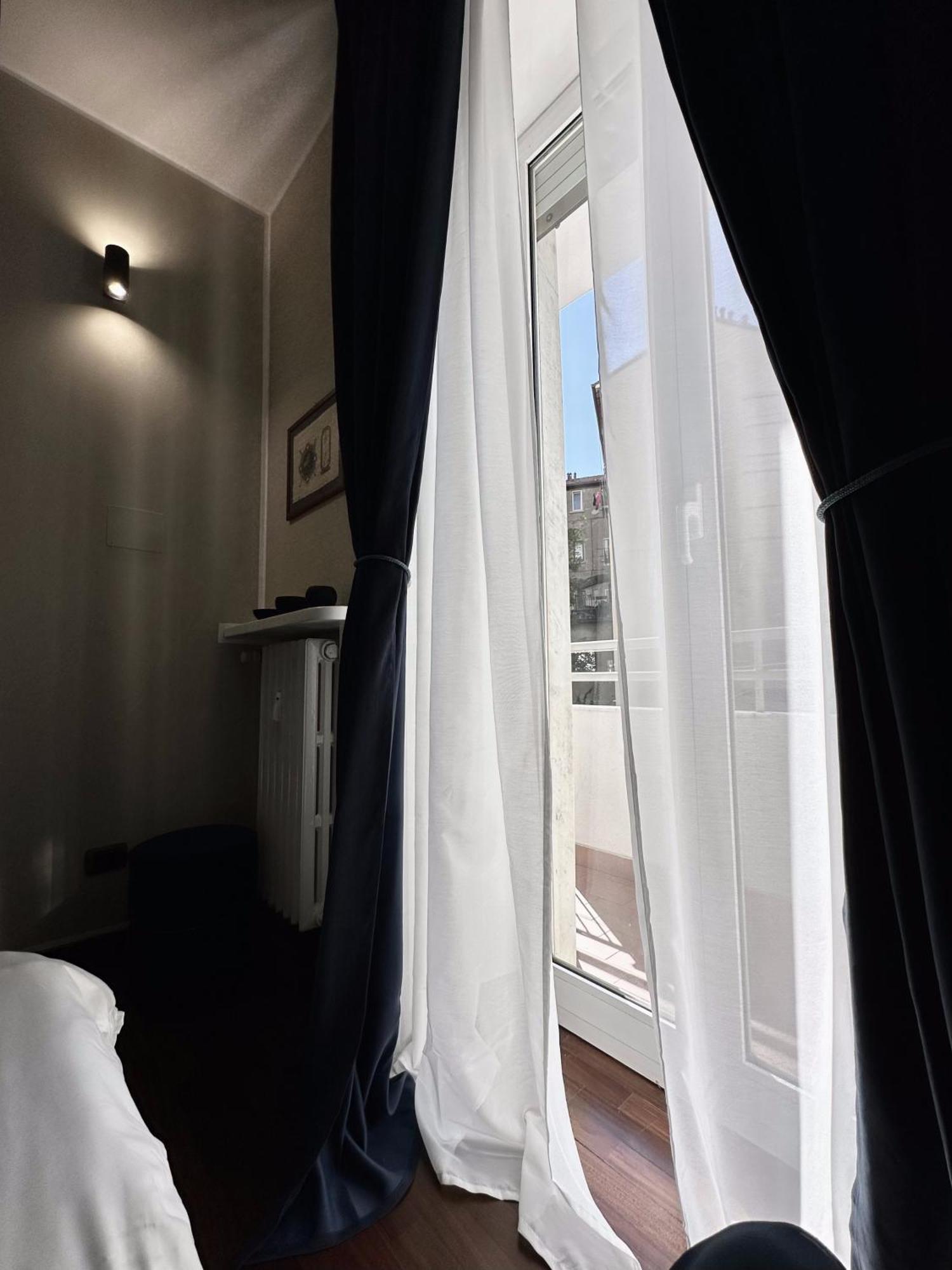 Deluxe Multispace With Terrace Apartment