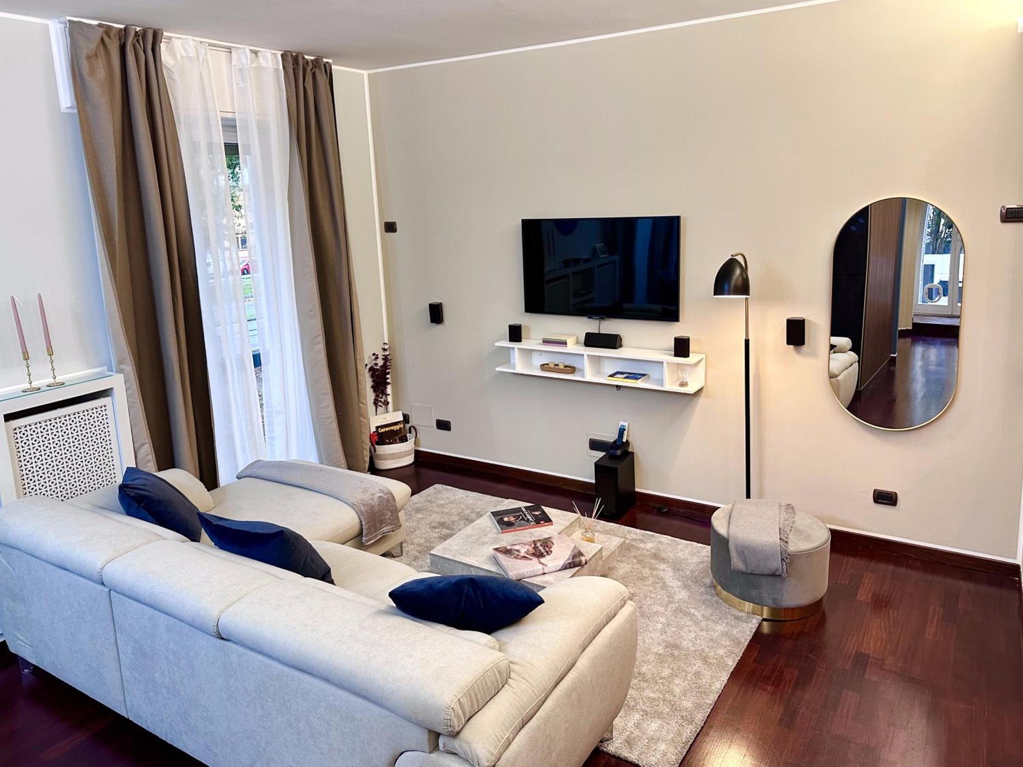 Deluxe Multispace With Terrace Milan