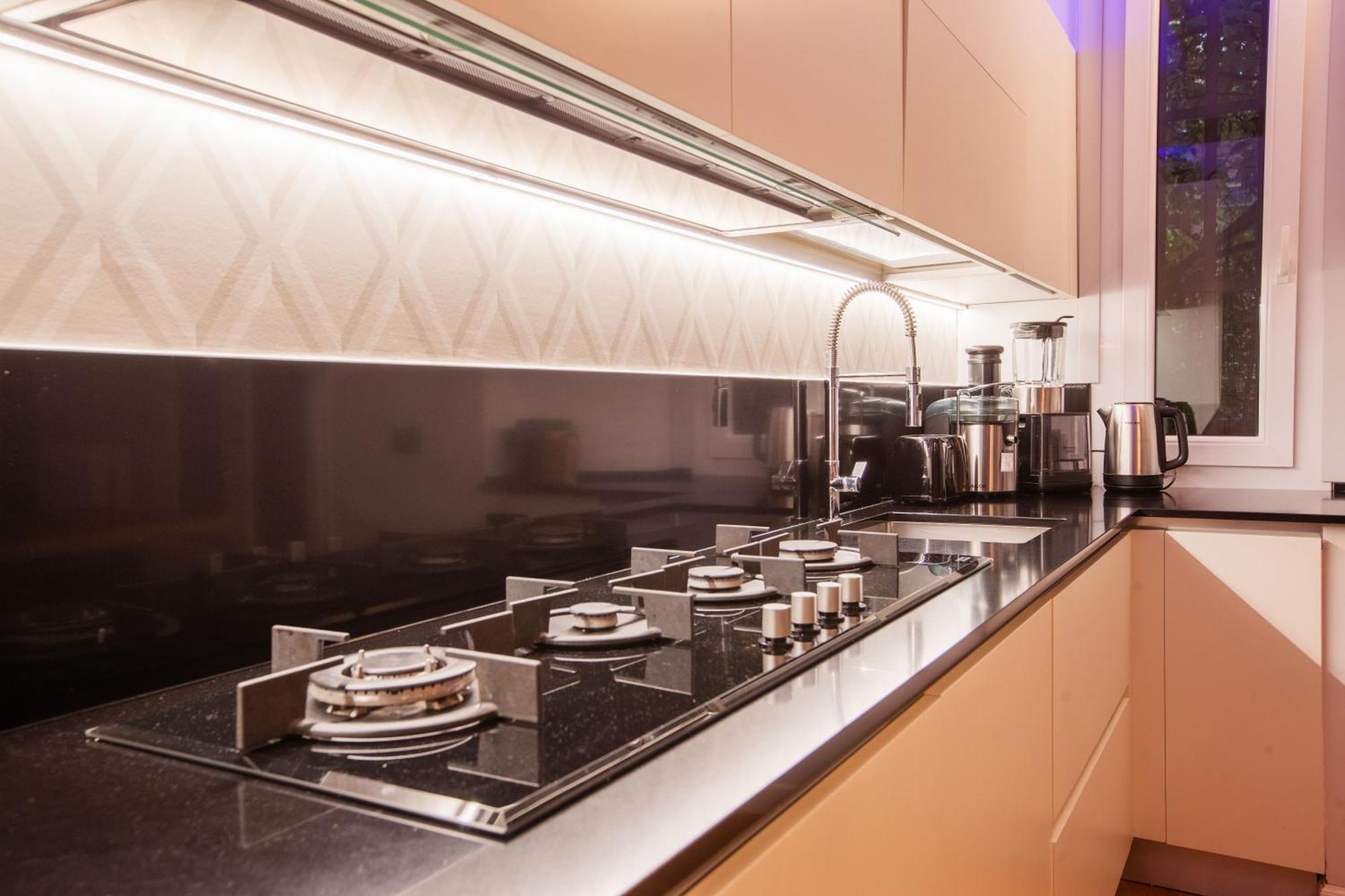 Apartment Boutique Con Cortile-design&fashion District