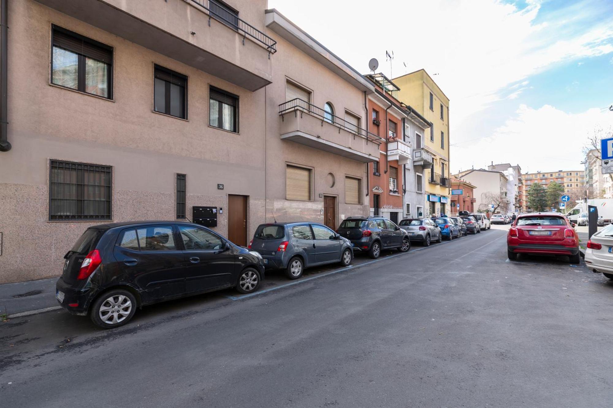 Bright Attic M4 - 2 Bedrooms Apartment Milan