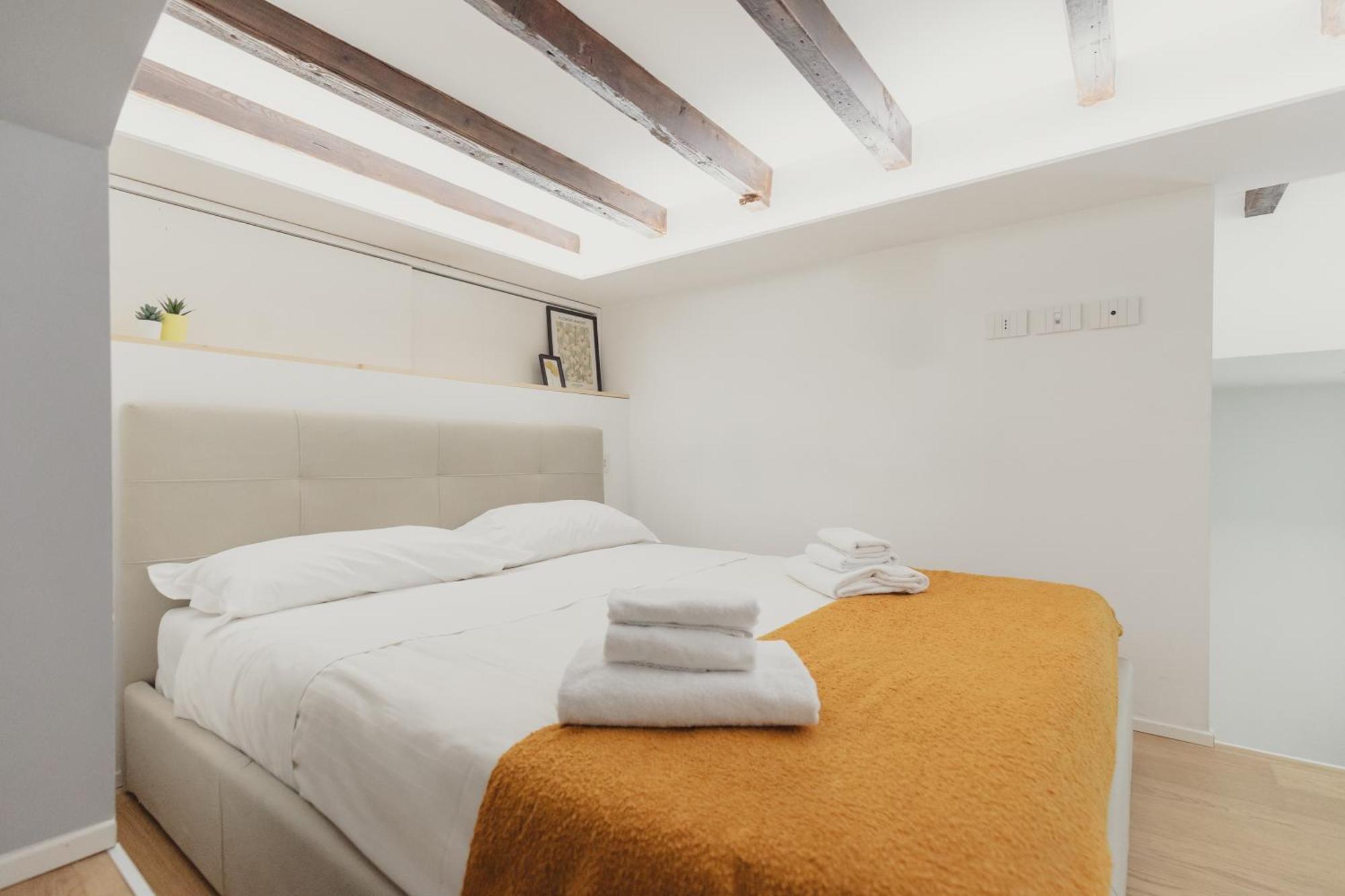Gohost - Lovely Loft In The Heart Of Apartment Milan