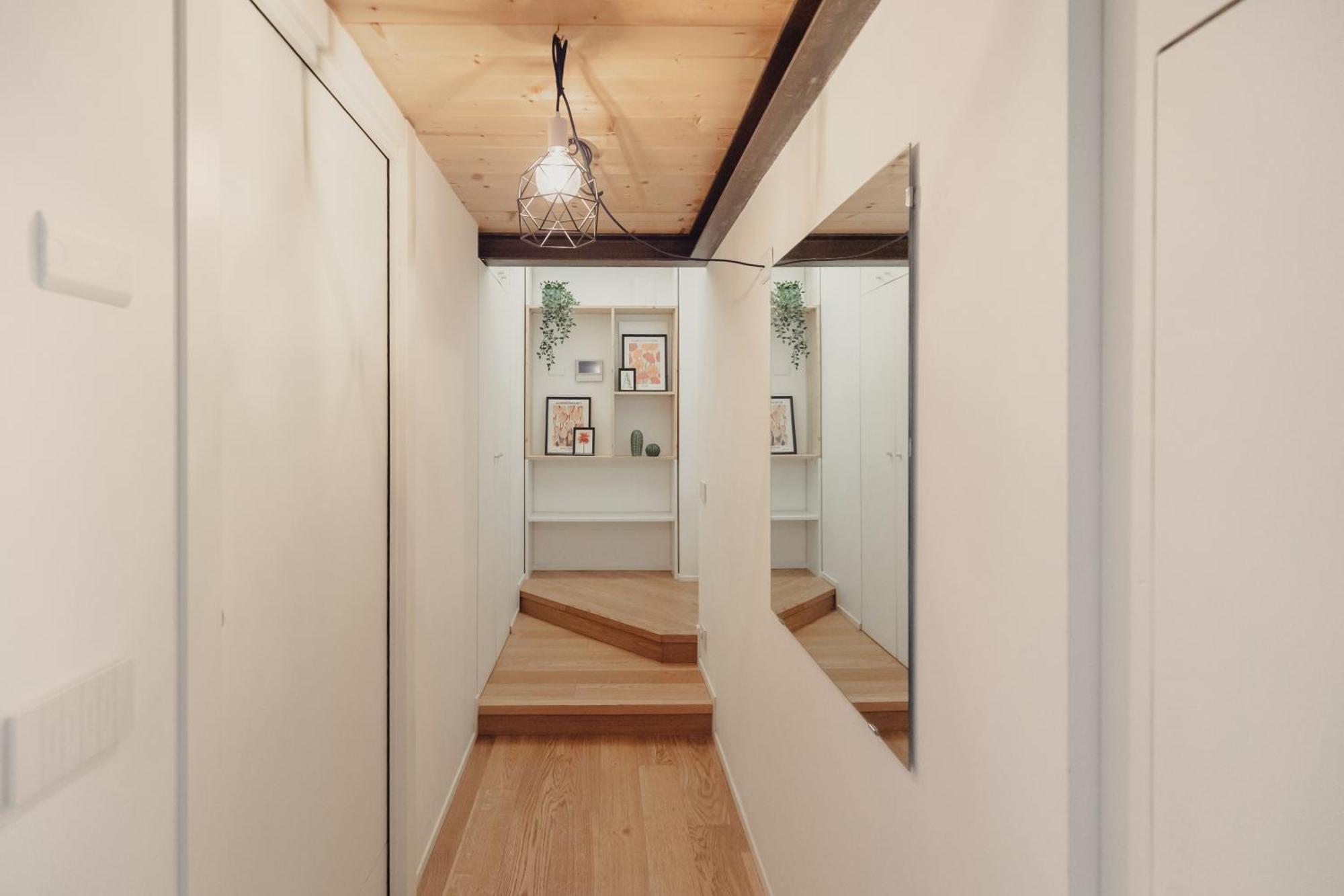 Gohost - Lovely Loft In The Heart Of Apartment