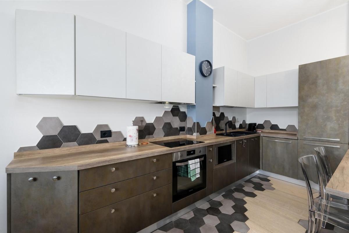 Urban Retreat 45 Apartment *