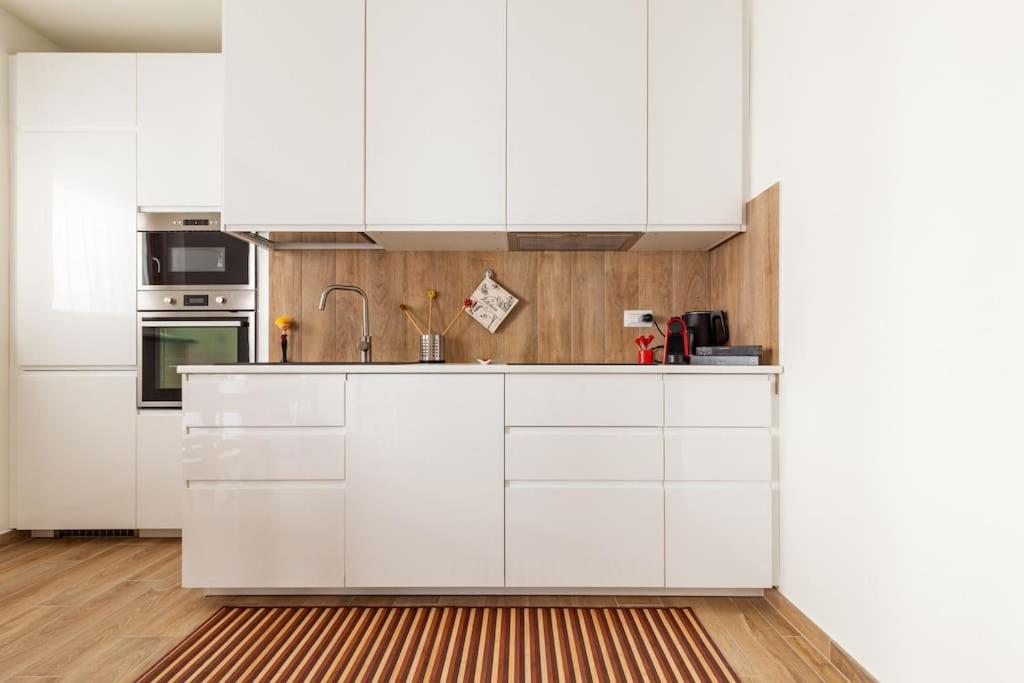 Apartment Lambrate Charming Vicino A Aeroporto Linate Metro4 E Ospedale San Raffaele *