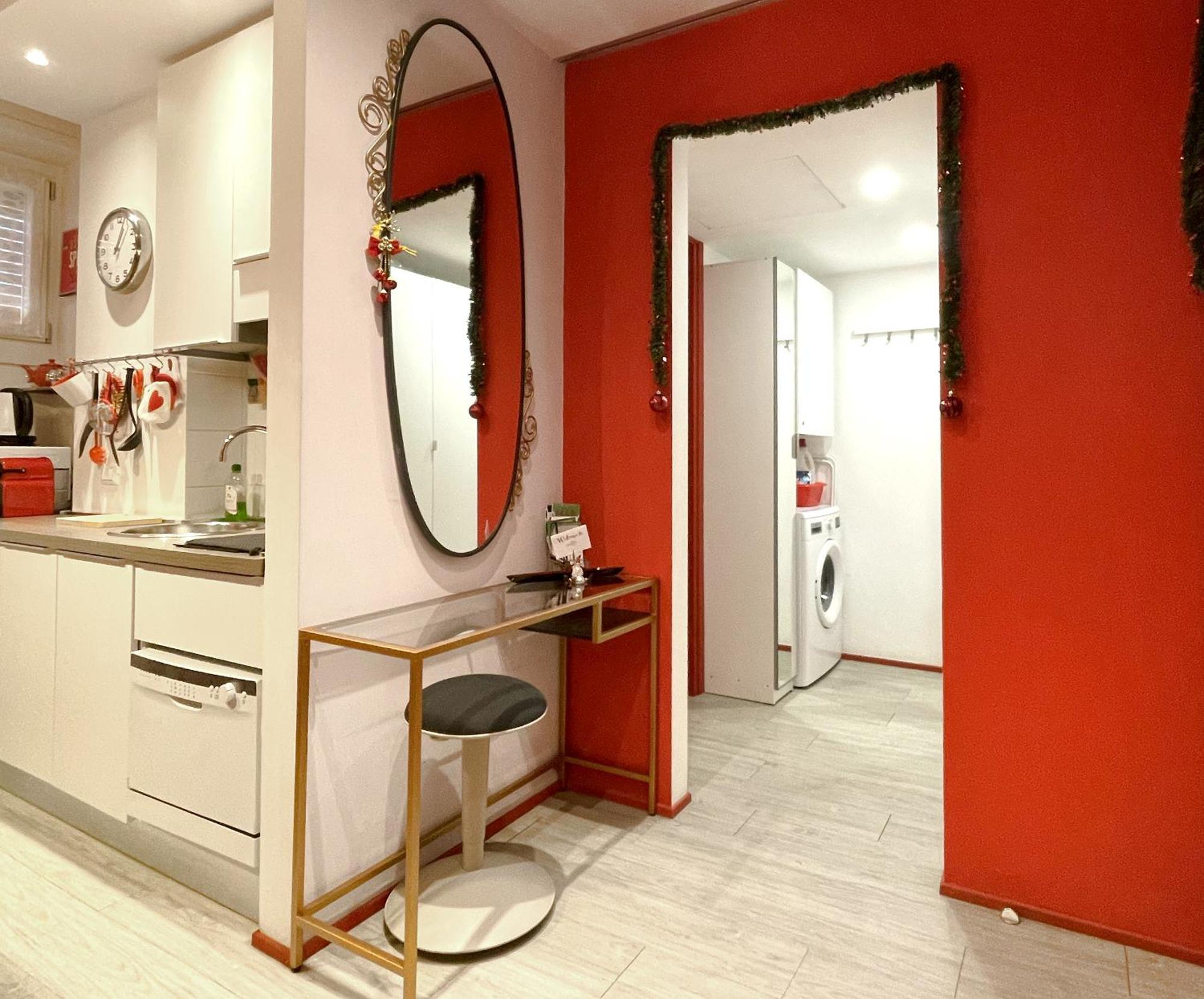 Rosso A Milano, Vicino Allo Ieo Apartment