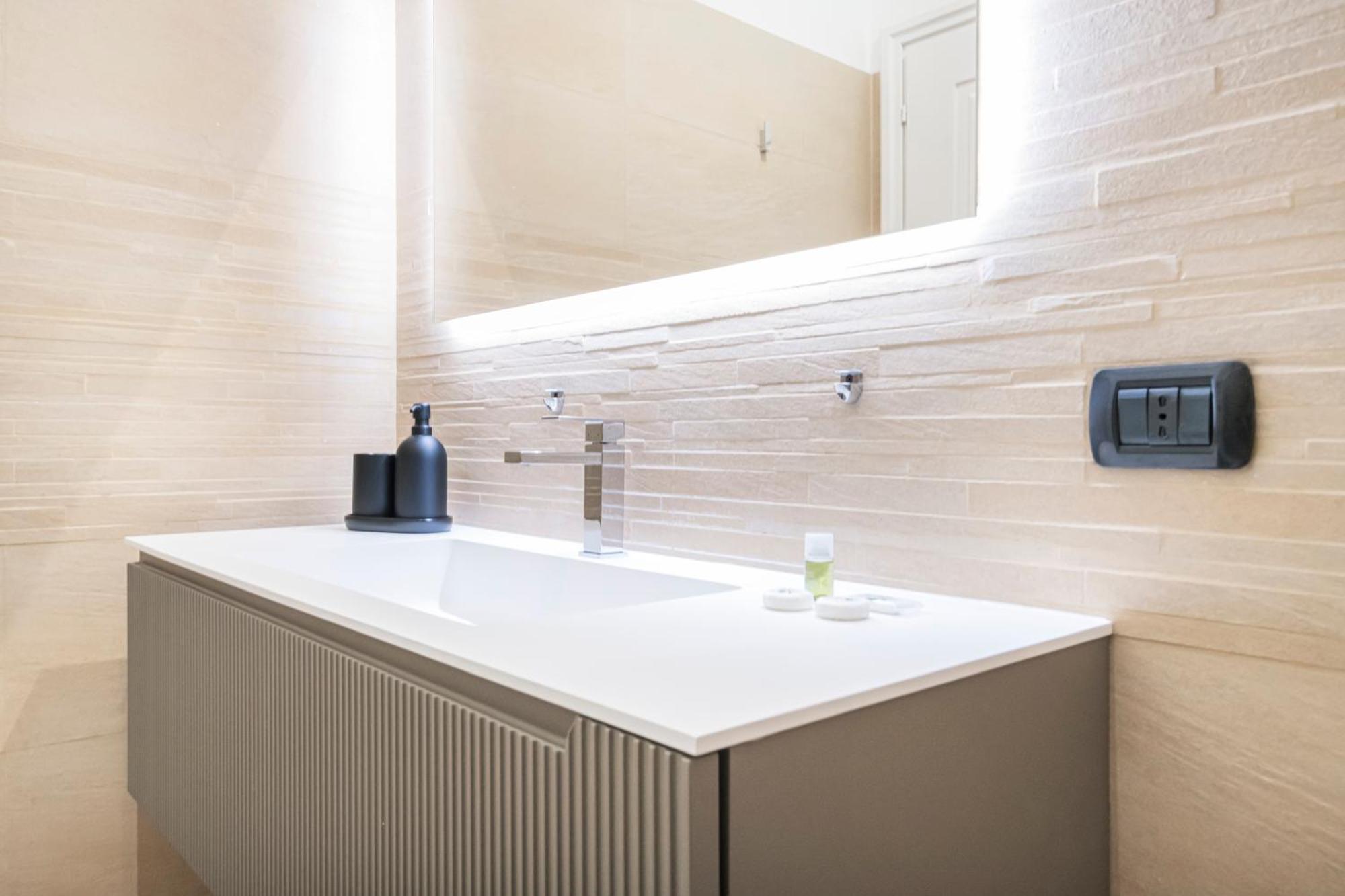 Apartment Easylife - Magnificent Splendid Sant'ambrogio