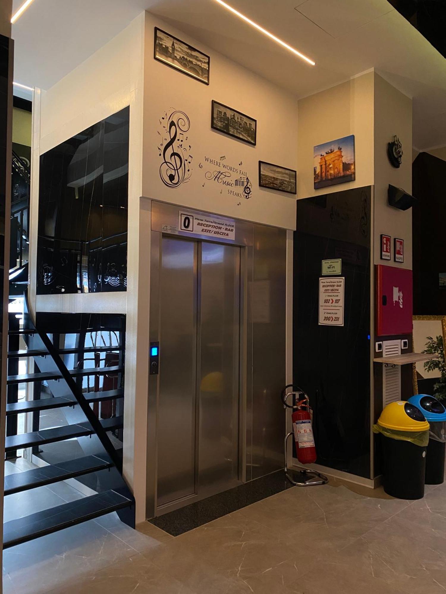 Stradivari 3* Milan