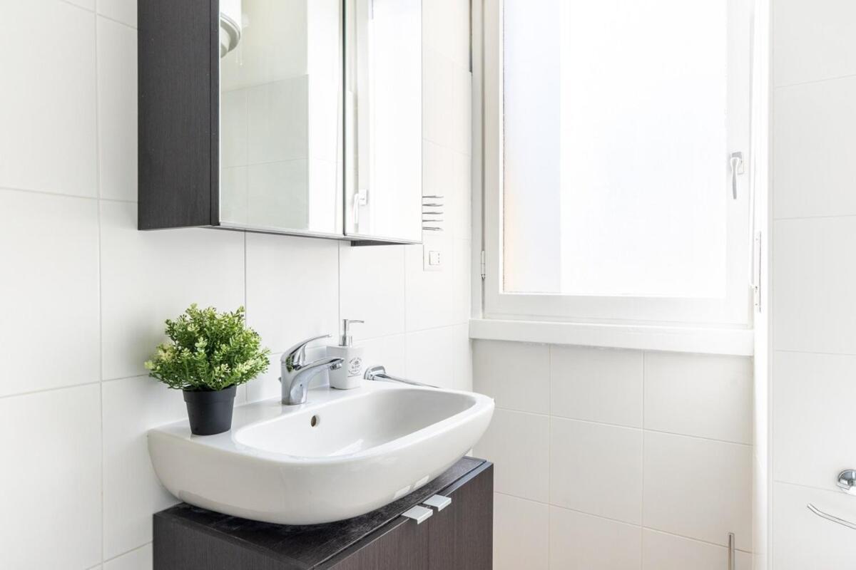 Duomo-navigli - Two Bedrooms & Terrace With Wi-fi *
