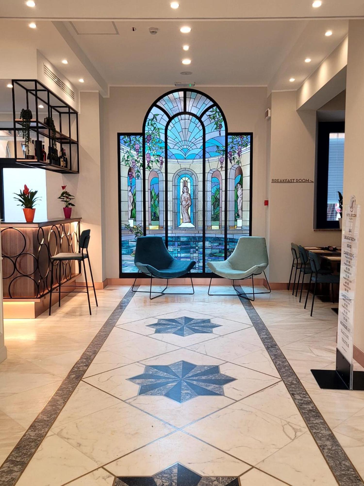 Jr Bocconi Hotel 4*